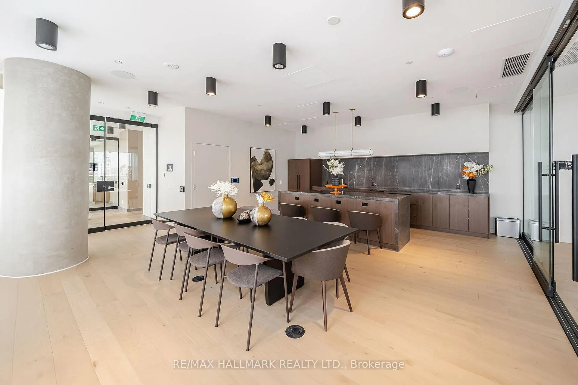 Photo 25 of Unit 311, 1000 Portage Parkway E, Vaughan, Vaughan Corporate Centre — HOMEH