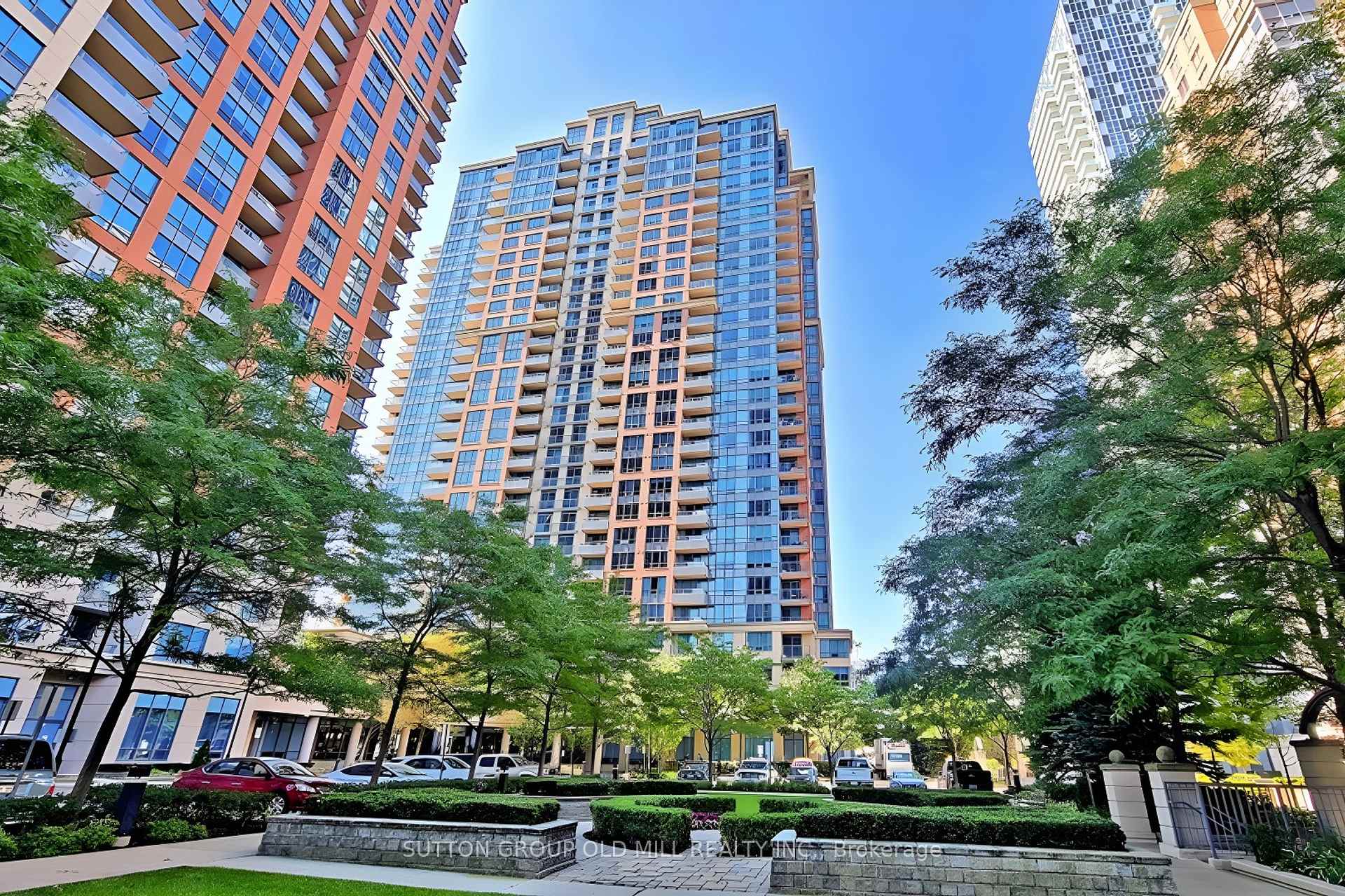 Front of Unit 842, 35 Viking Lane
