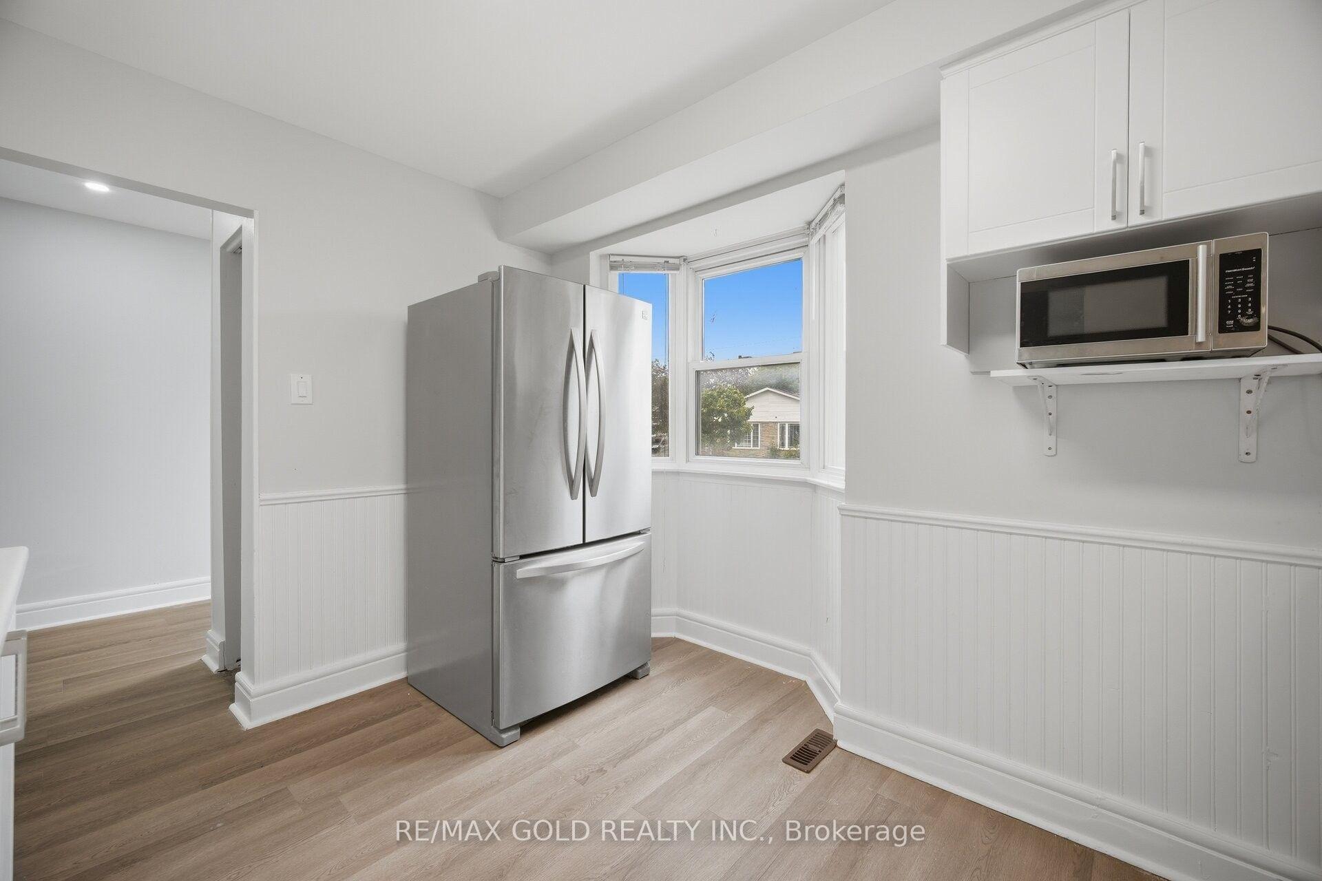 Photo 4 of 16 Crawford Drive, Brampton, Madoc — HOMEH