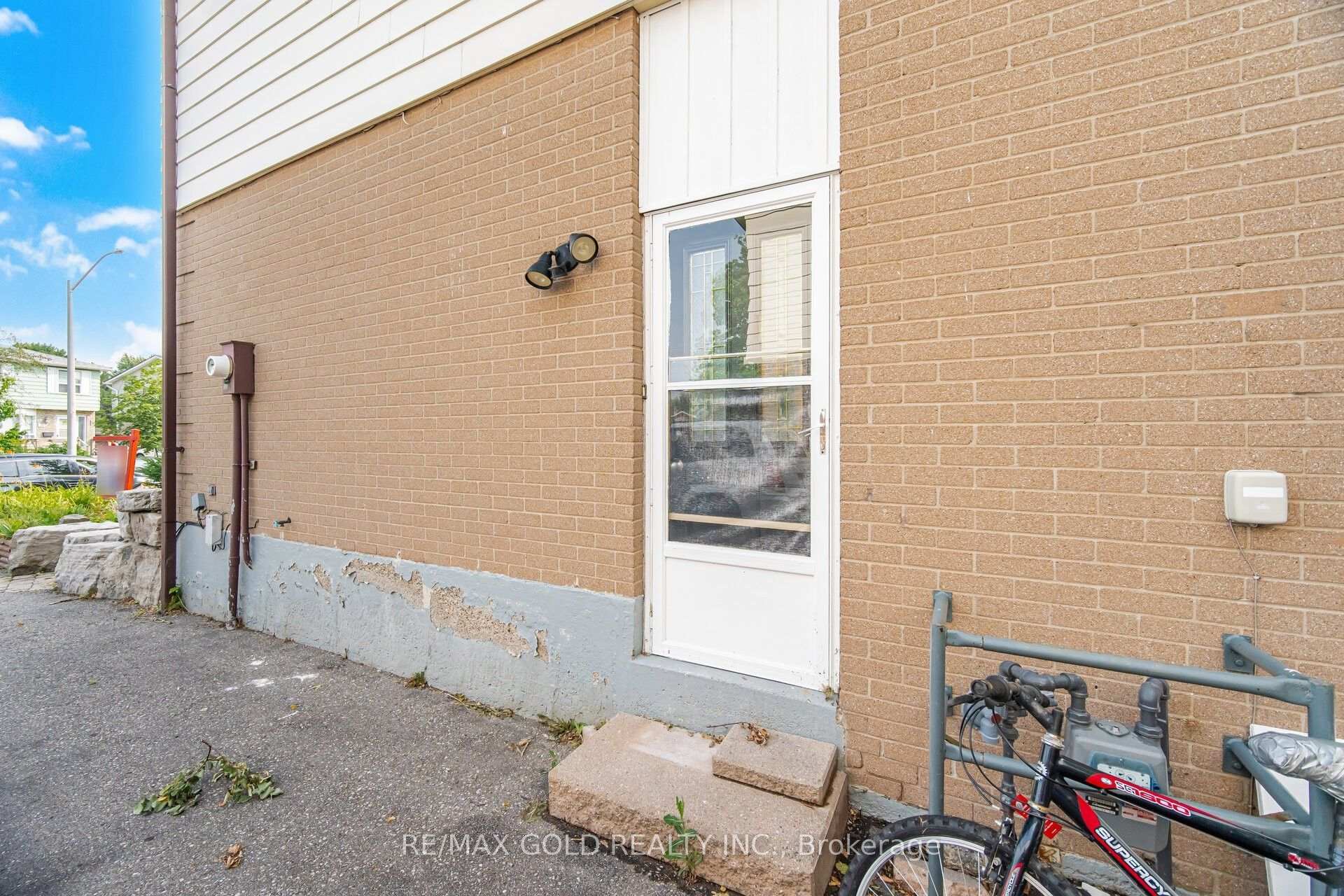 Photo 18 of 16 Crawford Drive, Brampton, Madoc — HOMEH