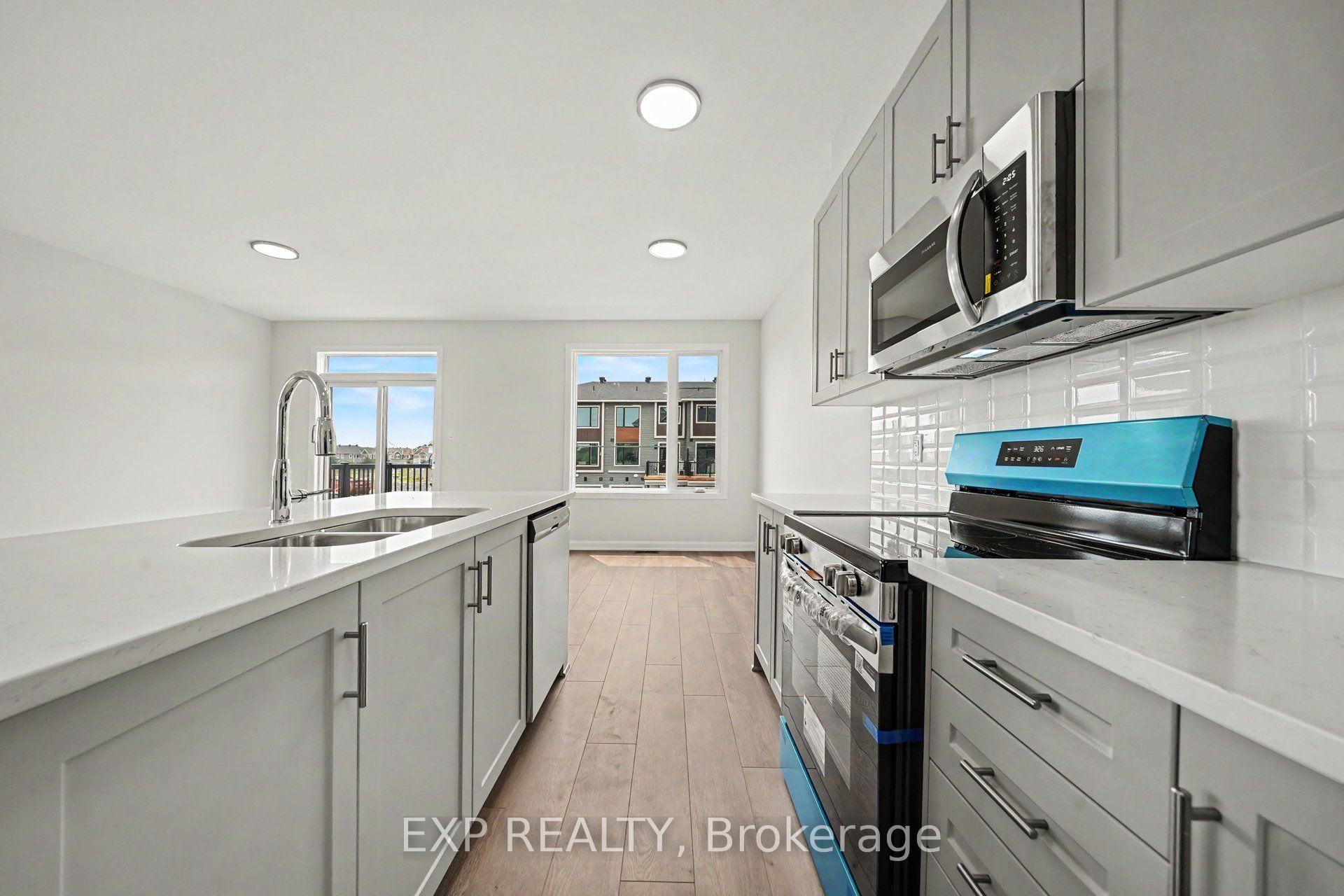 Photo 9 of 756 Tadpole Crescent, Ottawa, Barrhaven - Half Moon Bay — HOMEH