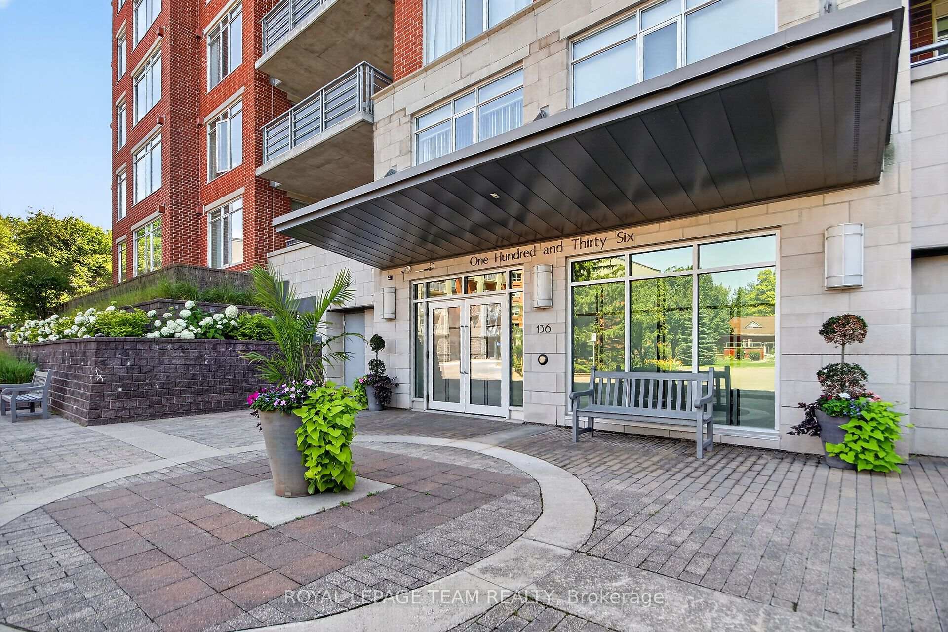 Photo 3 of Unit 406, 136 Darlington Private, Ottawa, Hunt Club/Western Community — HOMEH