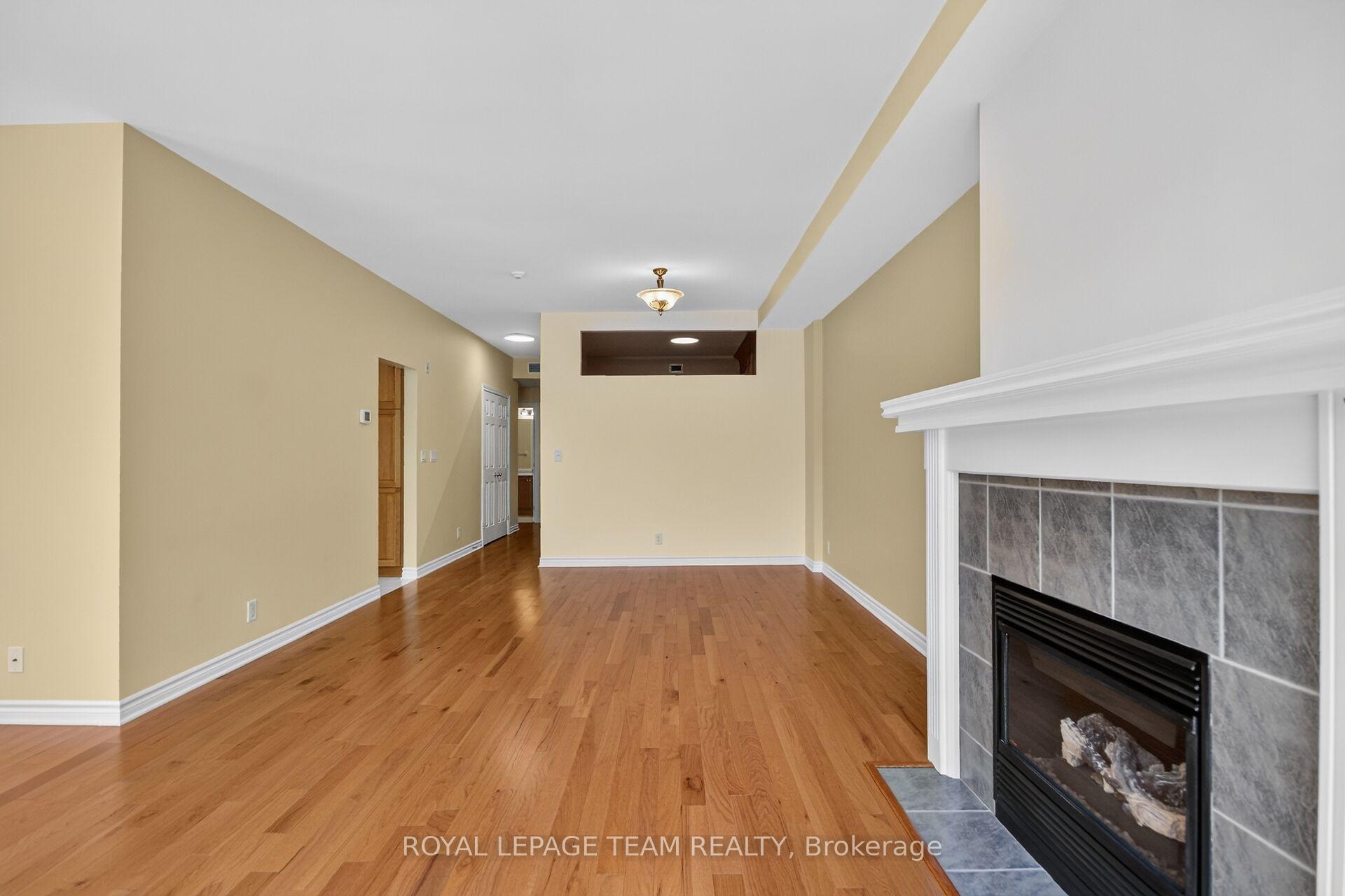 Photo 7 of Unit 406, 136 Darlington Private, Ottawa, Hunt Club/Western Community — HOMEH