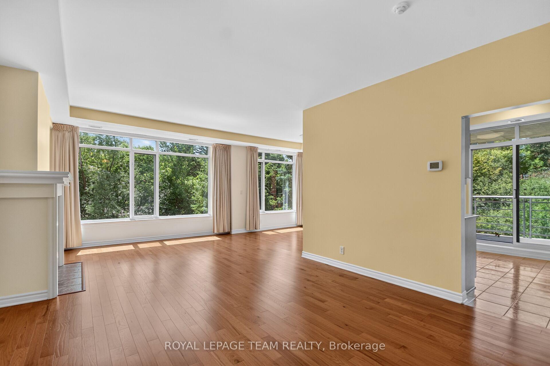 Photo 11 of Unit 406, 136 Darlington Private, Ottawa, Hunt Club/Western Community — HOMEH