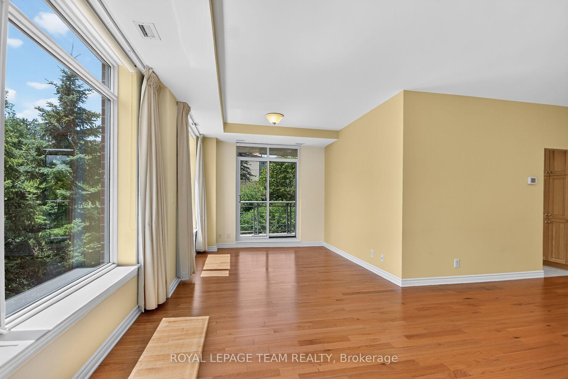 Photo 13 of Unit 406, 136 Darlington Private, Ottawa, Hunt Club/Western Community — HOMEH
