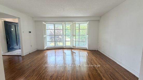 Photo 7 of 465 Hounslow Avenue, North York, Willowdale West — HOMEH