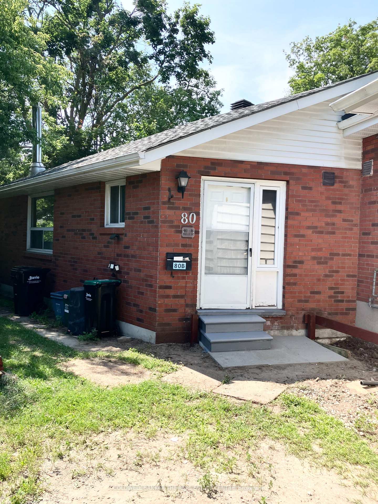 Front of Unit B, 80 Innisfil Street
