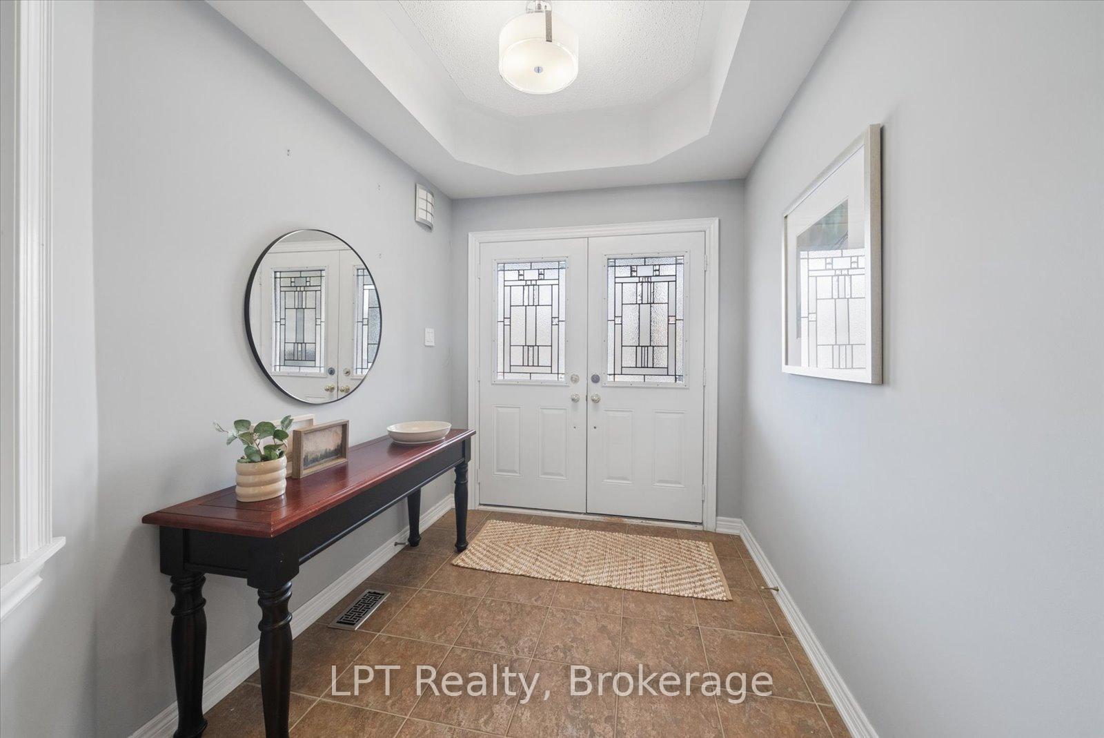 Photo 5 of 1329 Coldstream Drive, Oshawa, Taunton — HOMEH