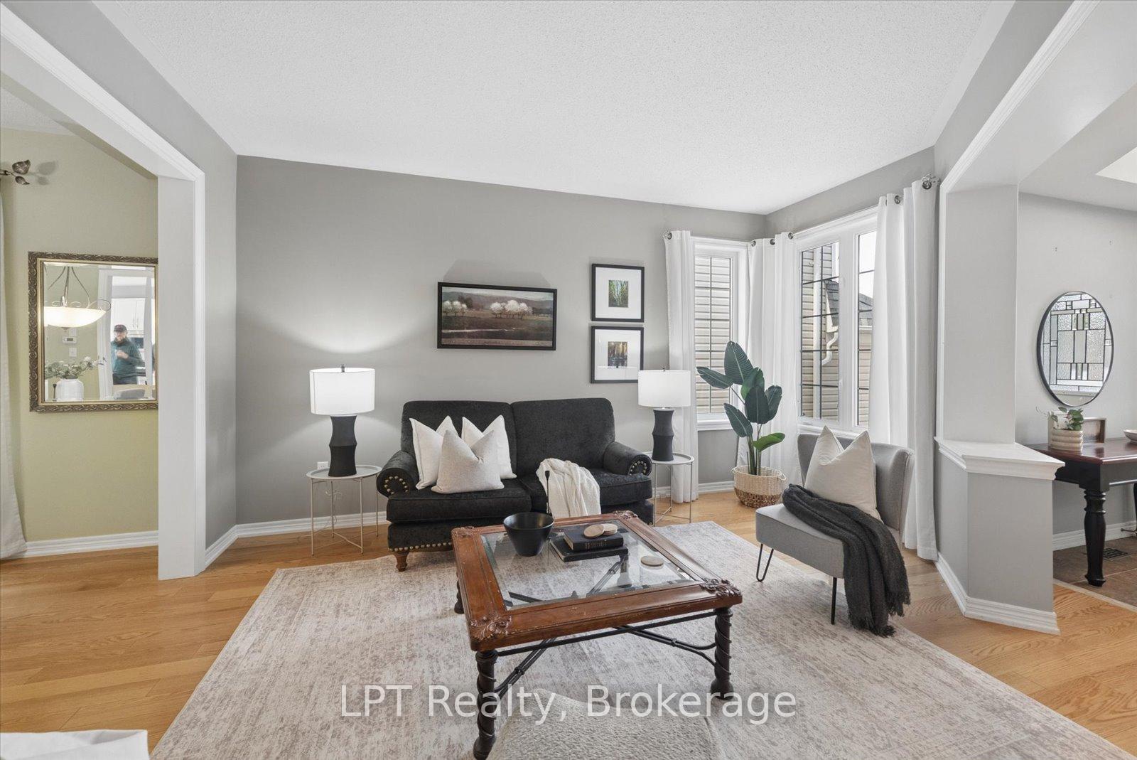 Photo 7 of 1329 Coldstream Drive, Oshawa, Taunton — HOMEH