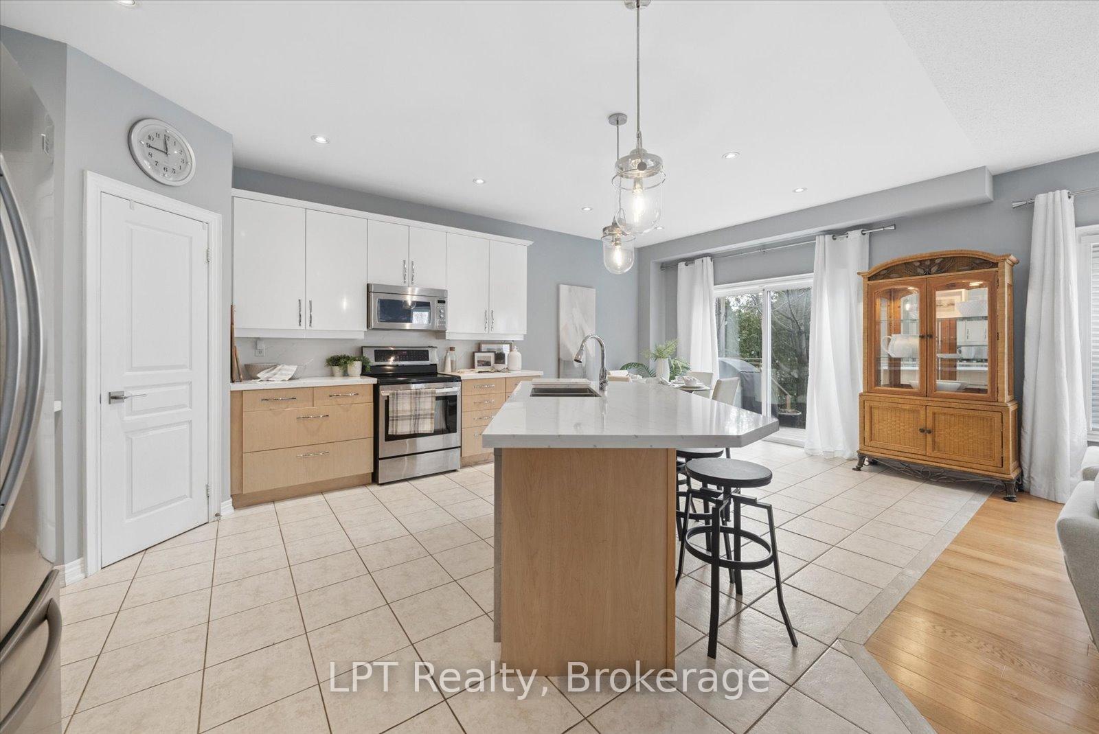 Photo 12 of 1329 Coldstream Drive, Oshawa, Taunton — HOMEH
