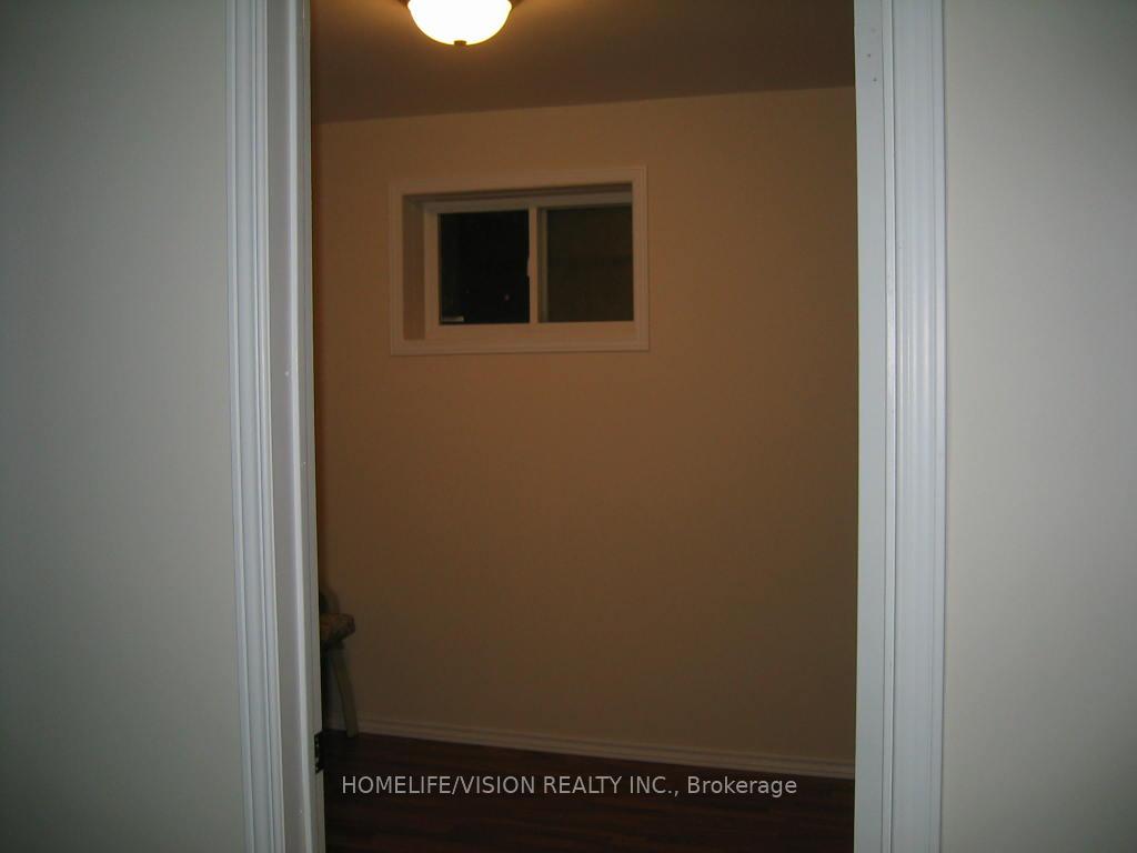 Photo 5 of Unit bsmt, 19 Candlebrook Crescent, Scarborough, L'Amoreaux — HOMEH