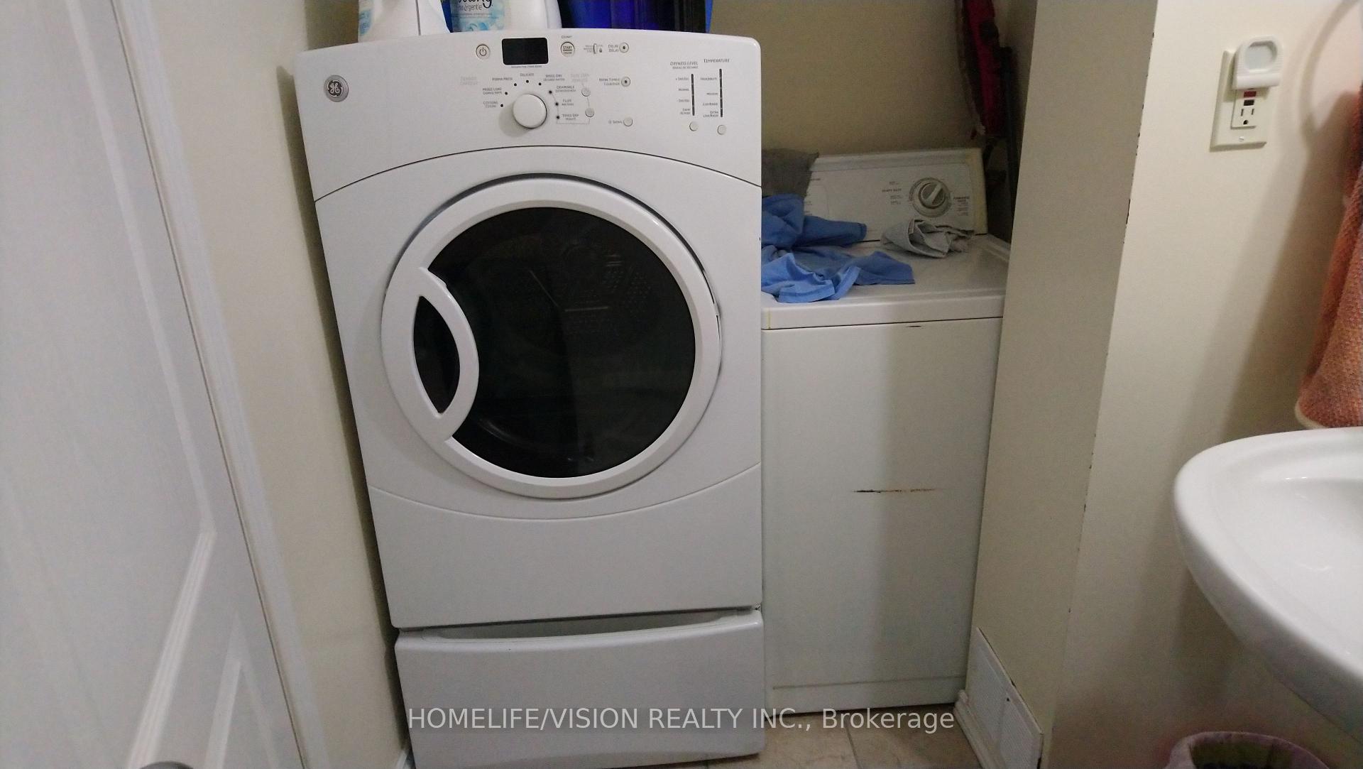 Photo 6 of Unit bsmt, 19 Candlebrook Crescent, Scarborough, L'Amoreaux — HOMEH