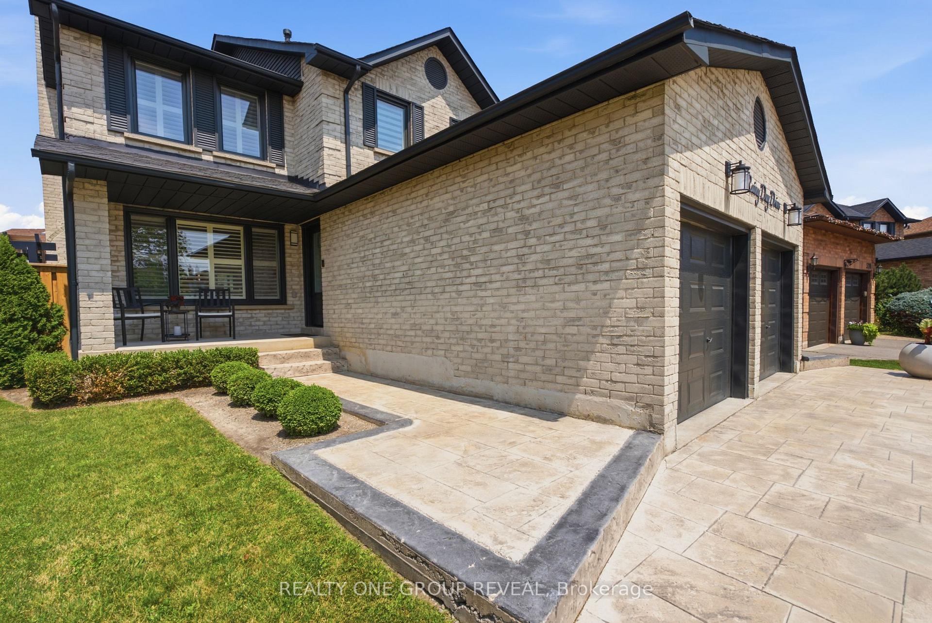 Photo 3 of 568 Rainy Day Drive, Pickering, Woodlands — HOMEH