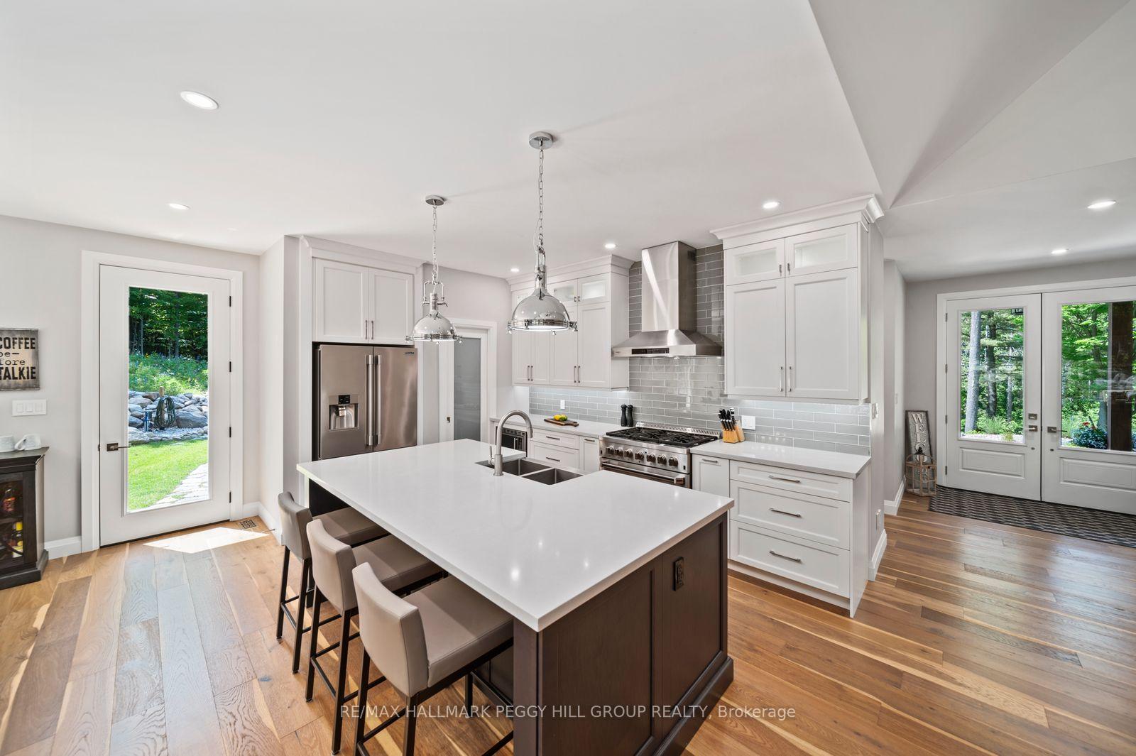 Photo 7 of 1087 Vindin Street, Midland — HOMEH