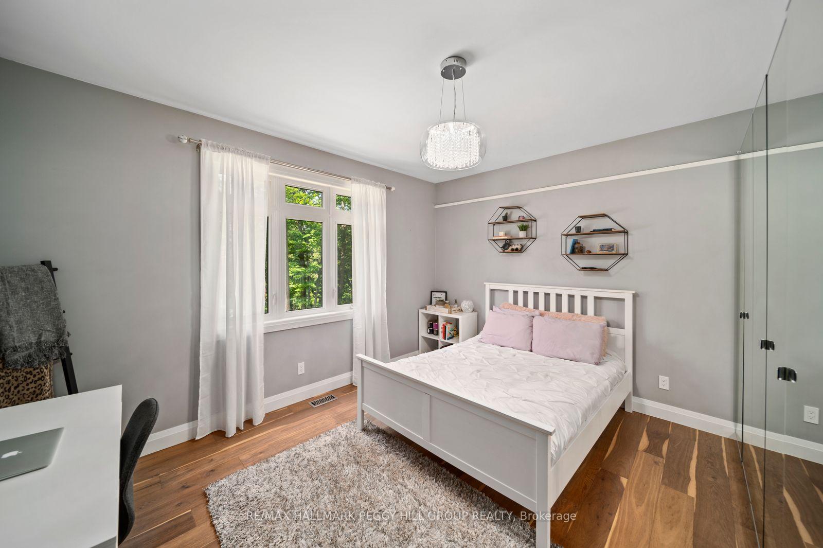 Photo 14 of 1087 Vindin Street, Midland — HOMEH
