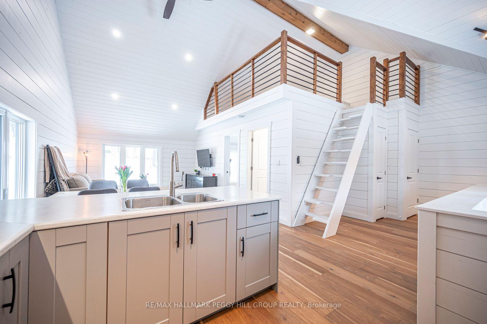 Photo 22 of 1087 Vindin Street, Midland — HOMEH