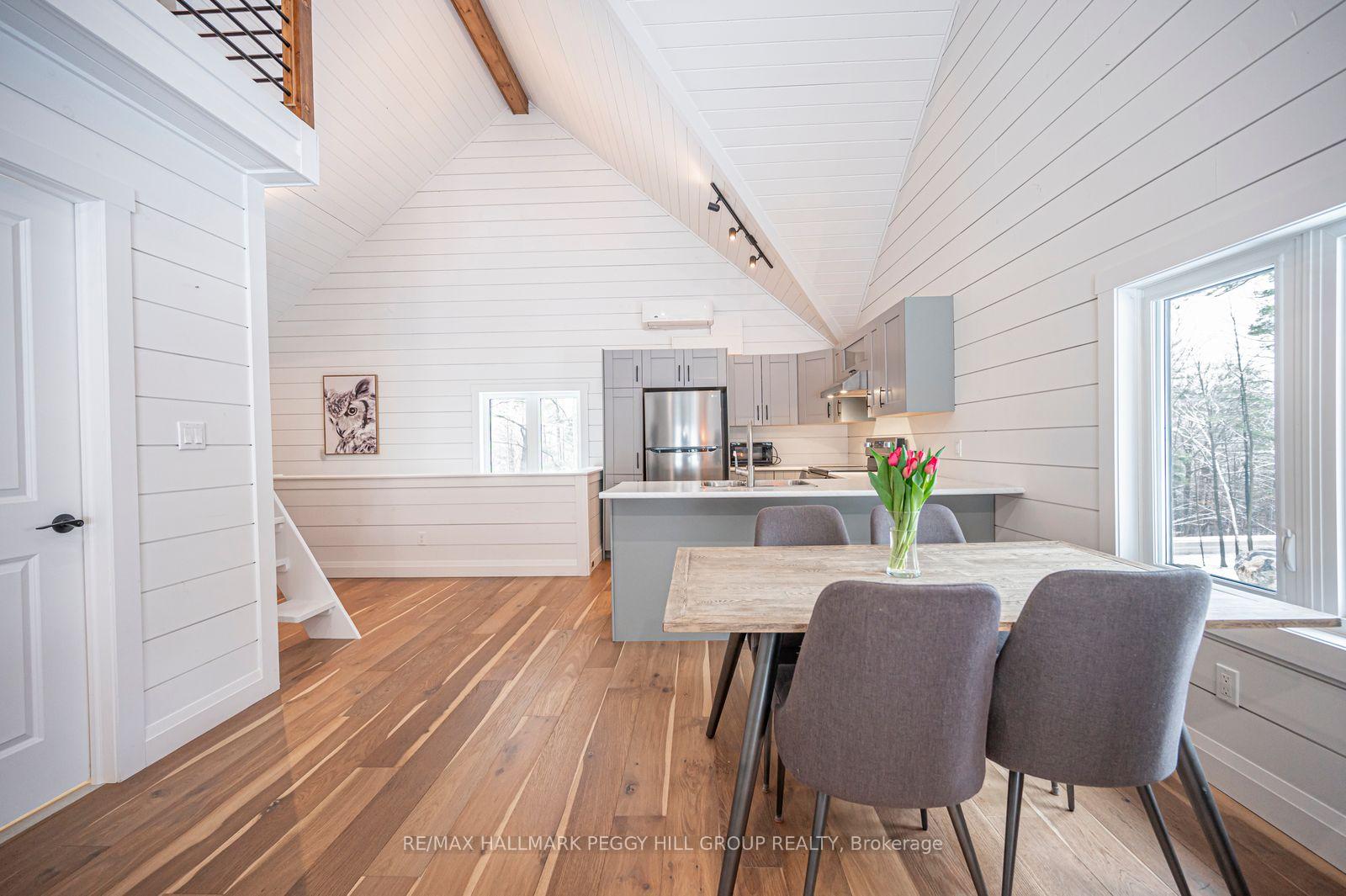 Photo 23 of 1087 Vindin Street, Midland — HOMEH