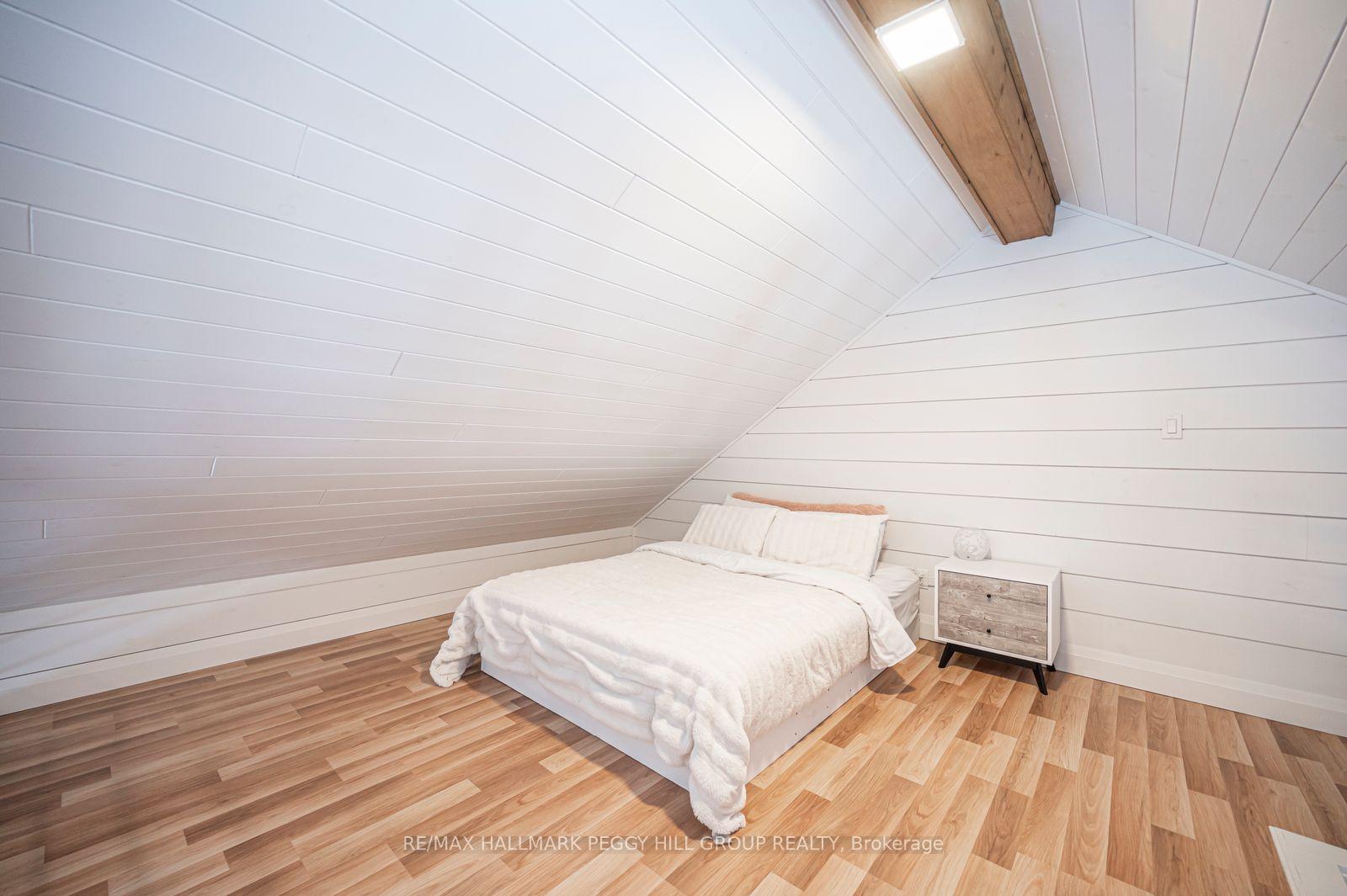 Photo 27 of 1087 Vindin Street, Midland — HOMEH