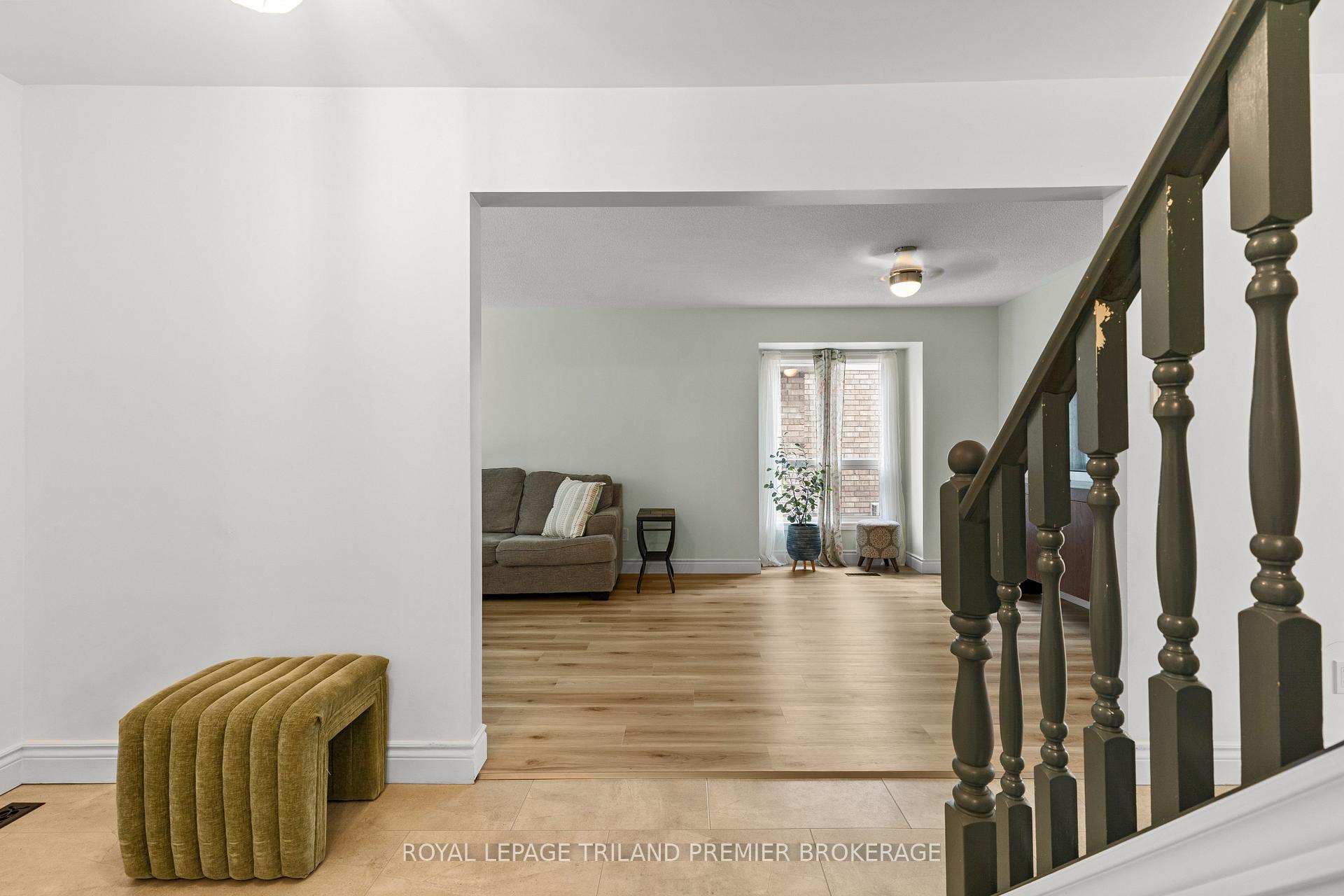 Photo 4 of 95 Gerald Crescent, London, South J — HOMEH