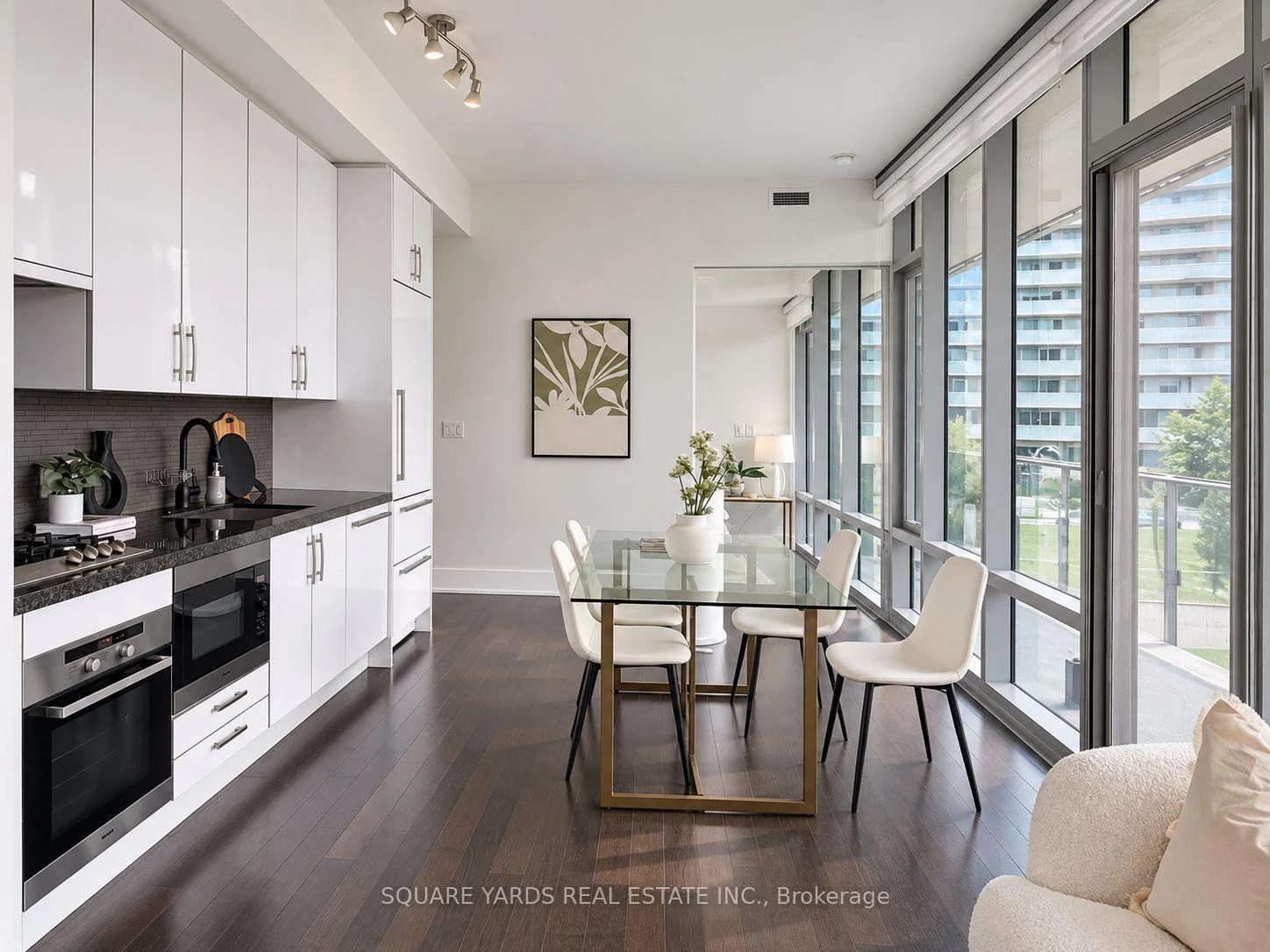 Photo of Unit 302, 39 Queens Quay E