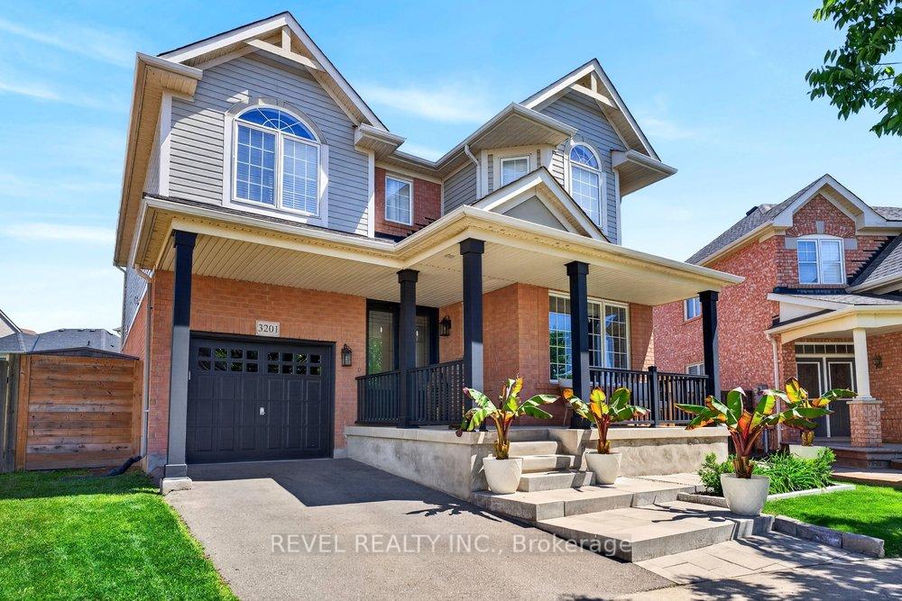Photo 2 of 3201 Munson Crescent, Burlington, Alton — HOMEH