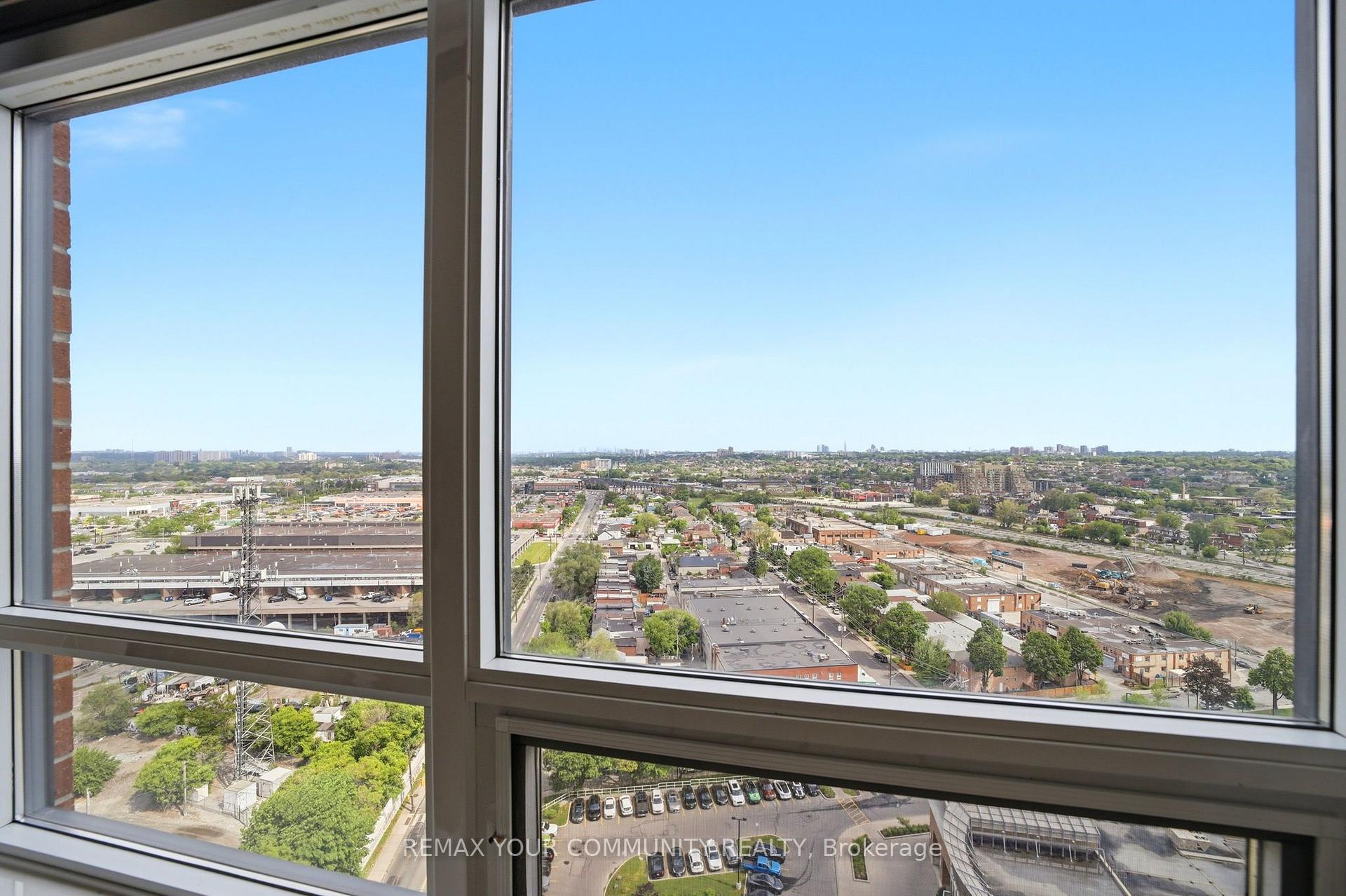 Photo 9 of Unit 2102, 60 Heintzman Street, Toronto, Junction Area — HOMEH