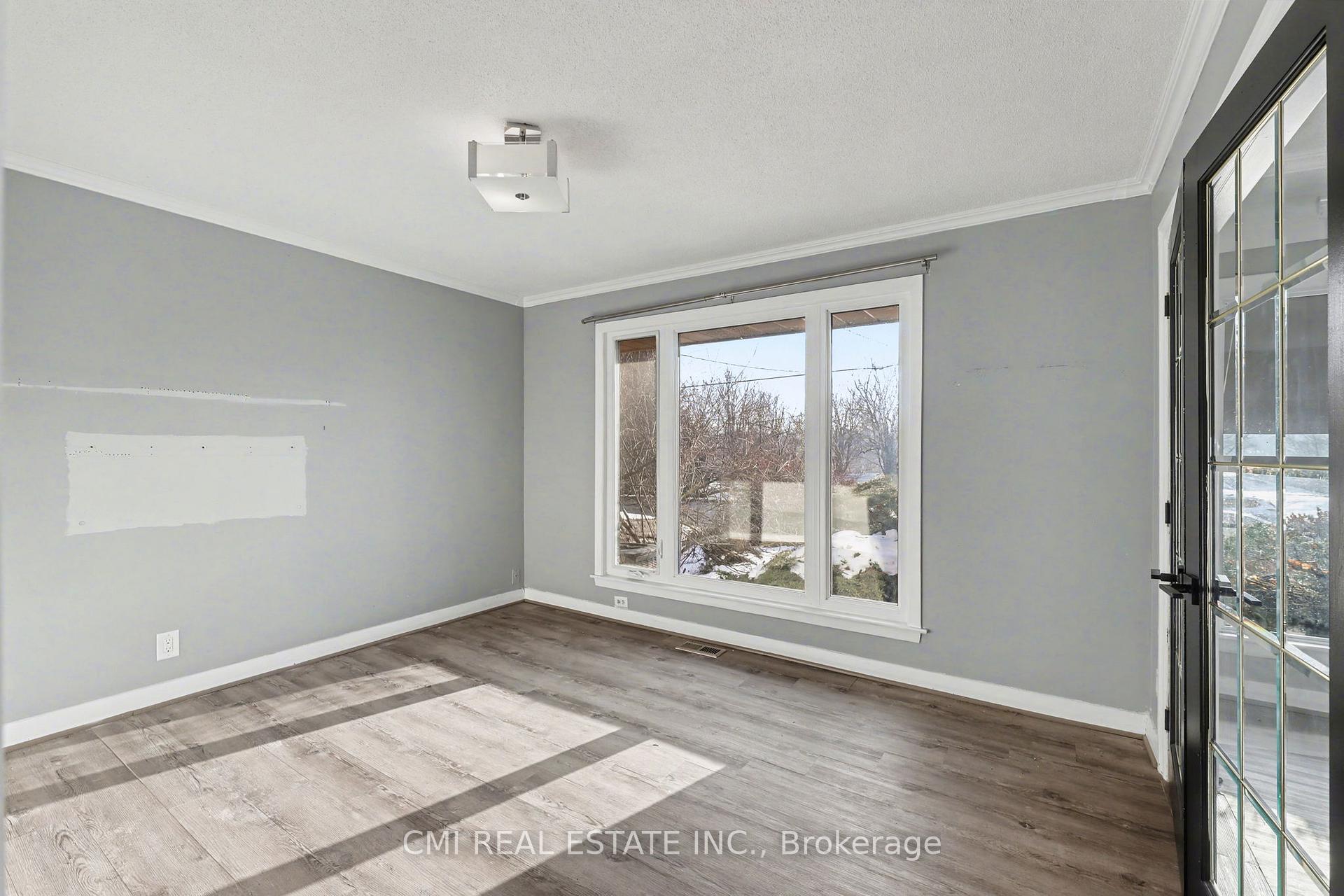 Photo 18 of 645 Riverside Drive, London, North P — HOMEH