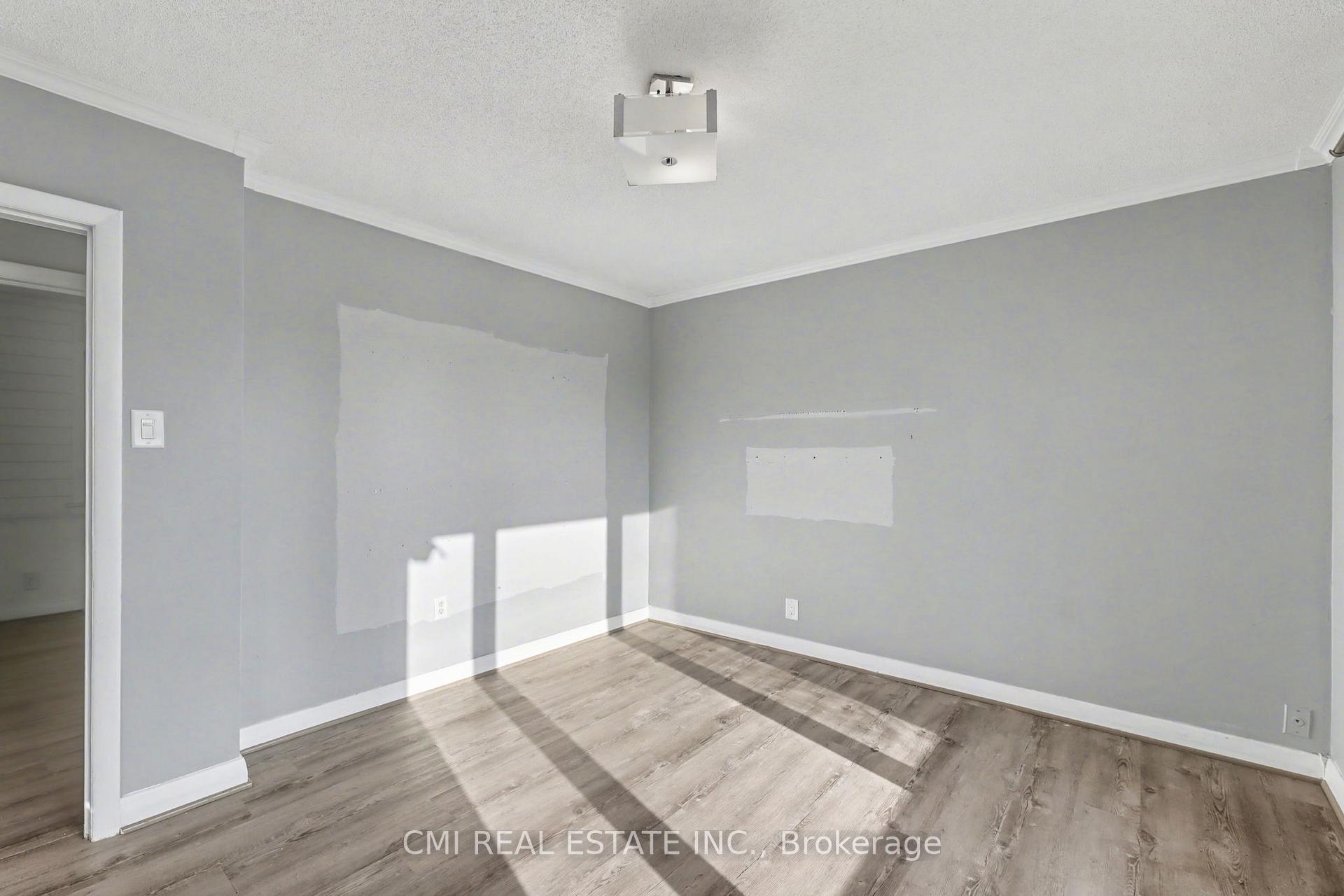 Photo 19 of 645 Riverside Drive, London, North P — HOMEH
