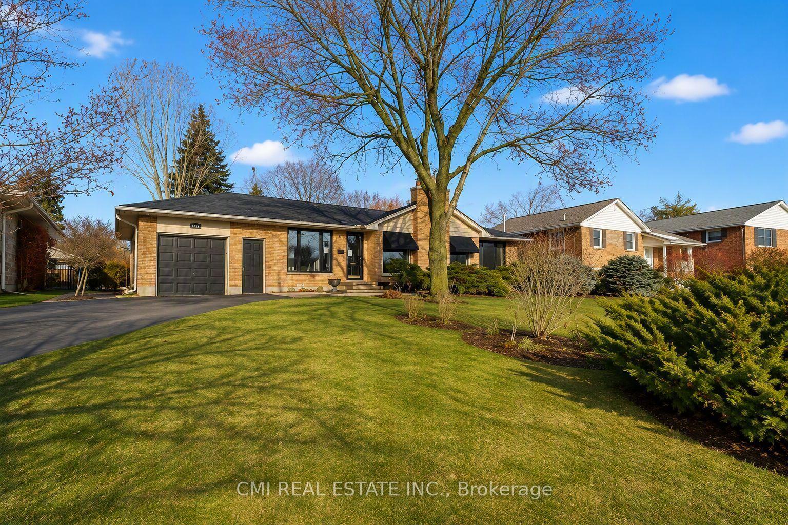 Photo 4 of 645 Riverside Drive, London, North P — HOMEH