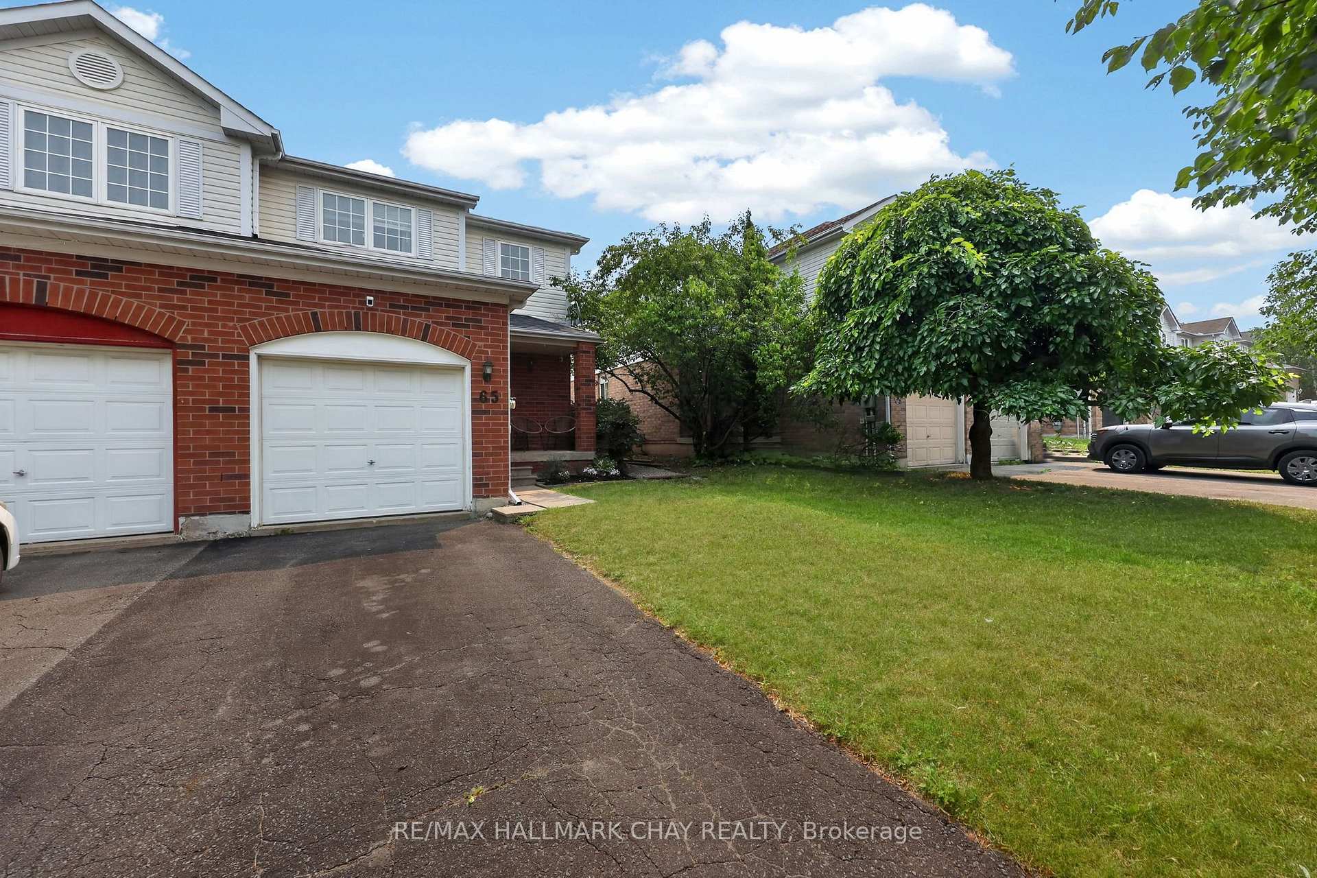Photo 2 of 65 Pickett Crescent, Barrie, Painswick North — HOMEH