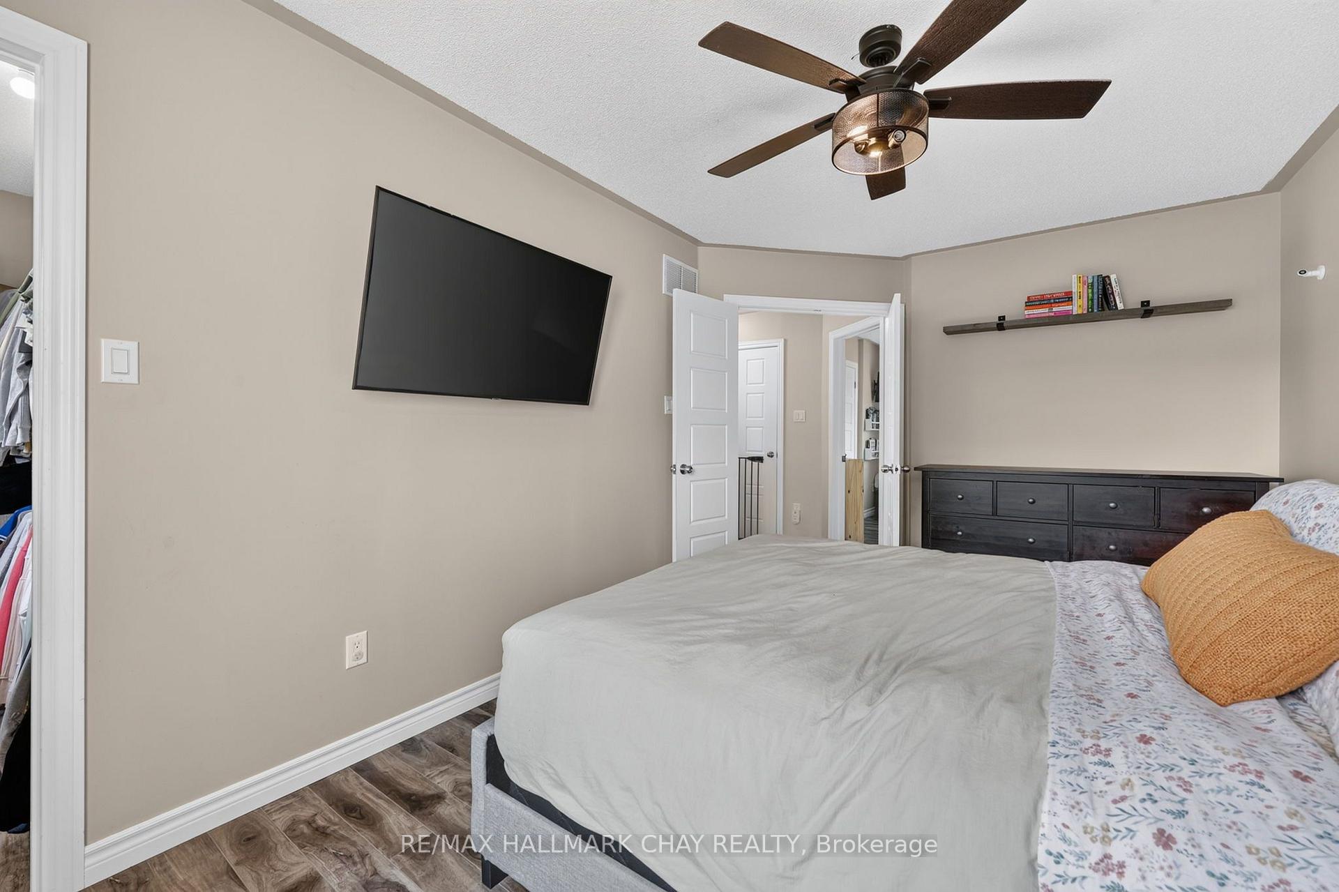Photo 16 of 65 Pickett Crescent, Barrie, Painswick North — HOMEH