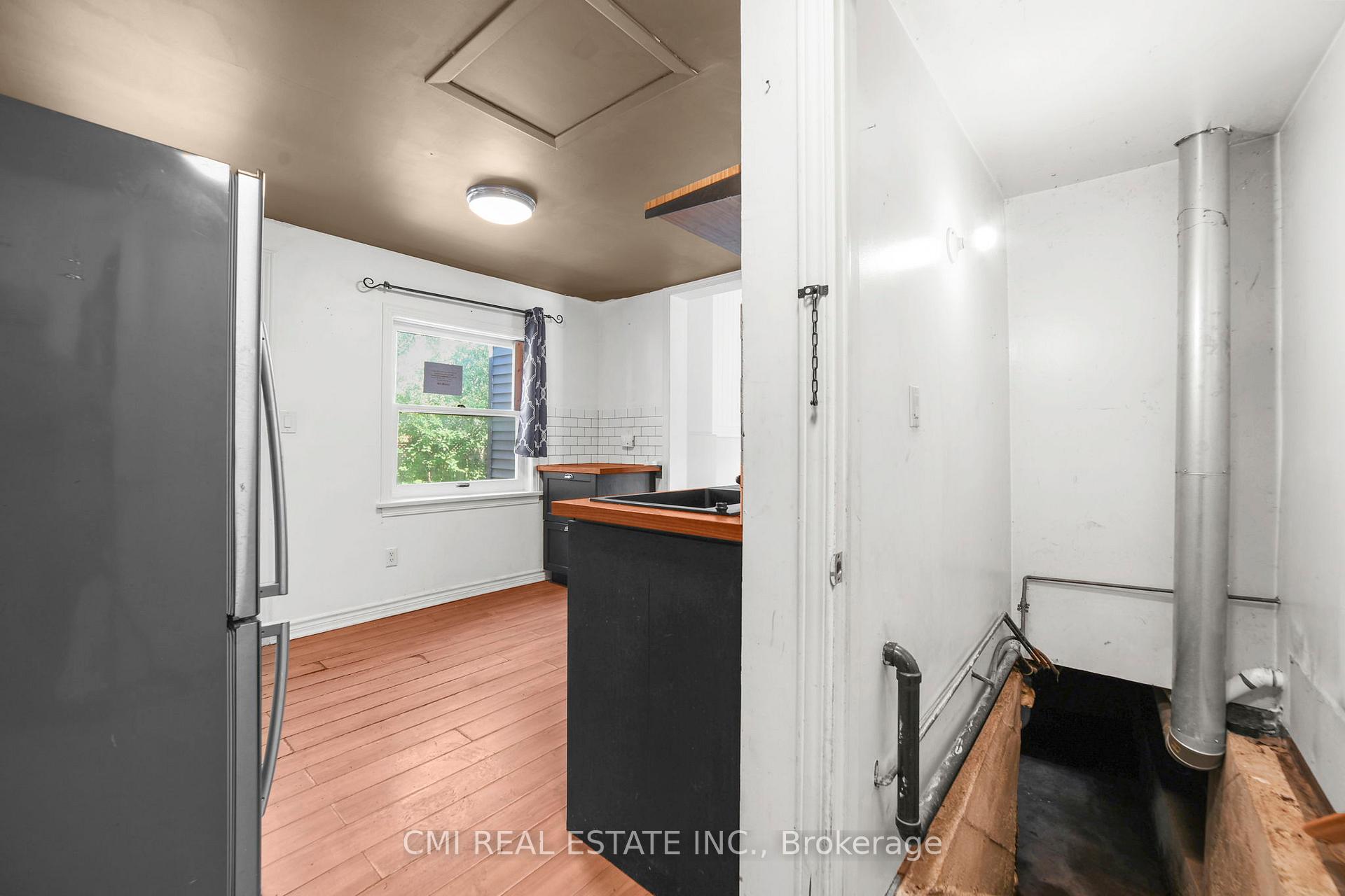 Photo 14 of 120 Second Avenue E, Shelburne — HOMEH