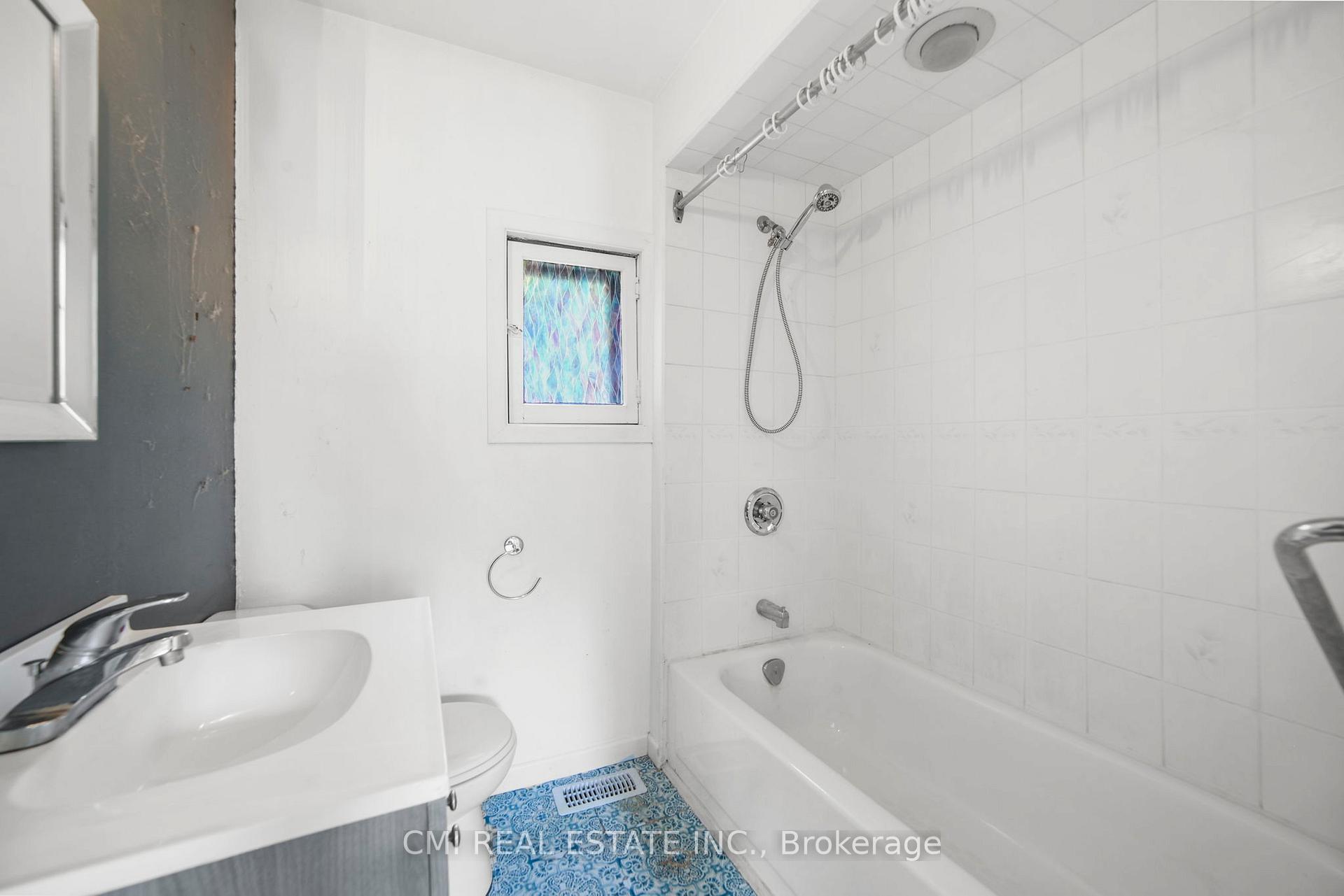 Photo 19 of 120 Second Avenue E, Shelburne — HOMEH