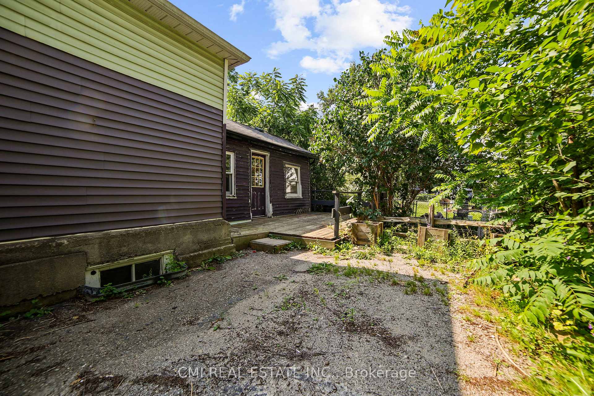 Photo 24 of 120 Second Avenue E, Shelburne — HOMEH