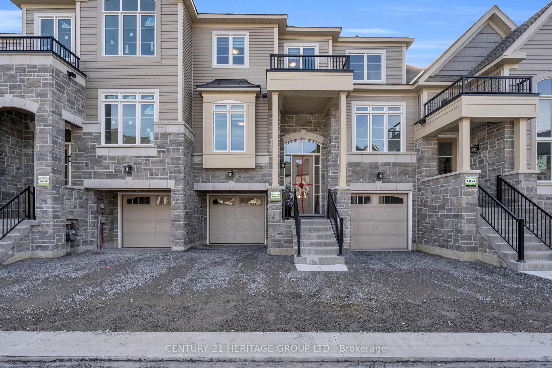 Photo 1 of 96 Lyall Stokes Circle, East Gwillimbury, Mt Albert — HOMEH
