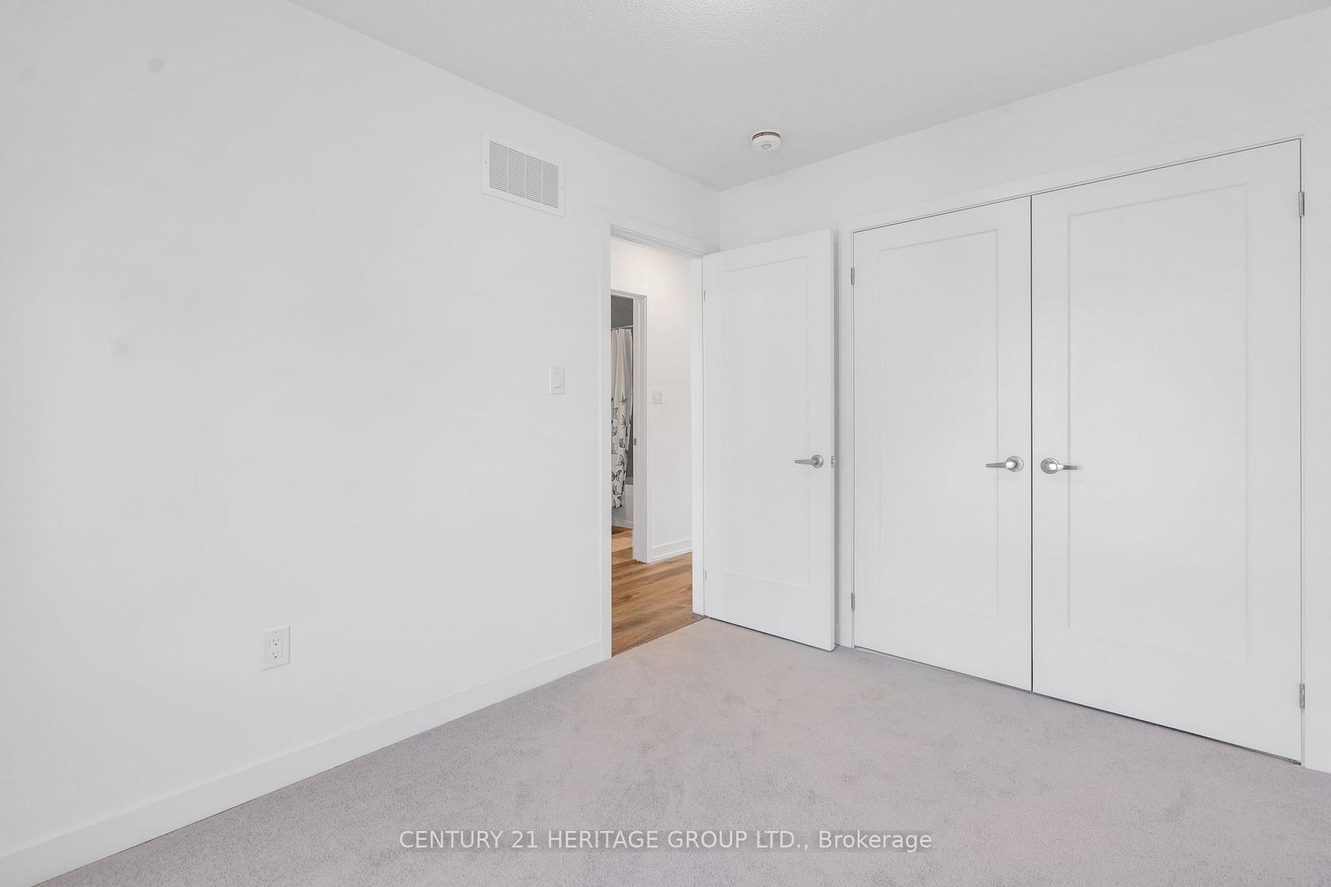Photo 19 of 96 Lyall Stokes Circle, East Gwillimbury, Mt Albert — HOMEH