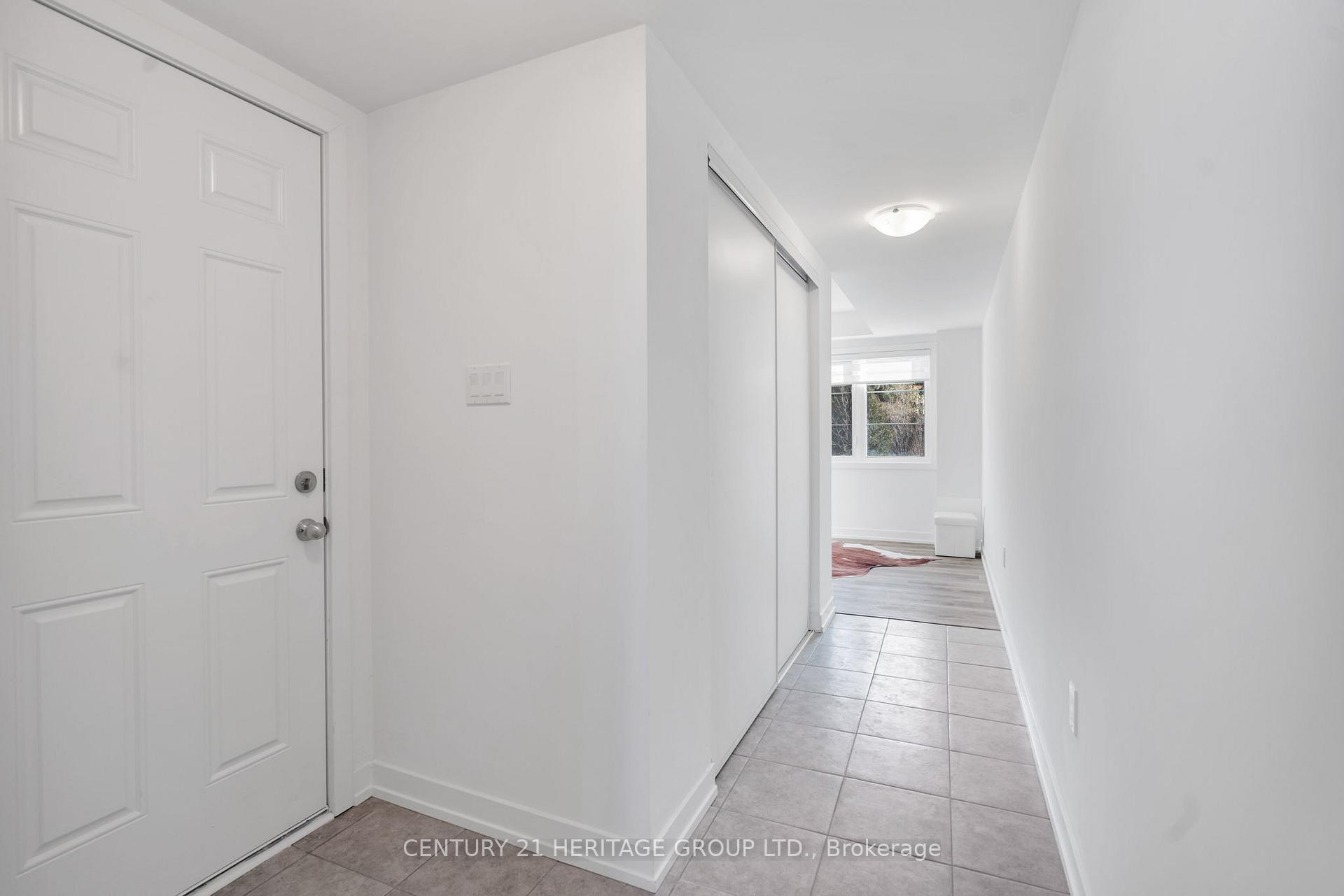 Photo 22 of 96 Lyall Stokes Circle, East Gwillimbury, Mt Albert — HOMEH
