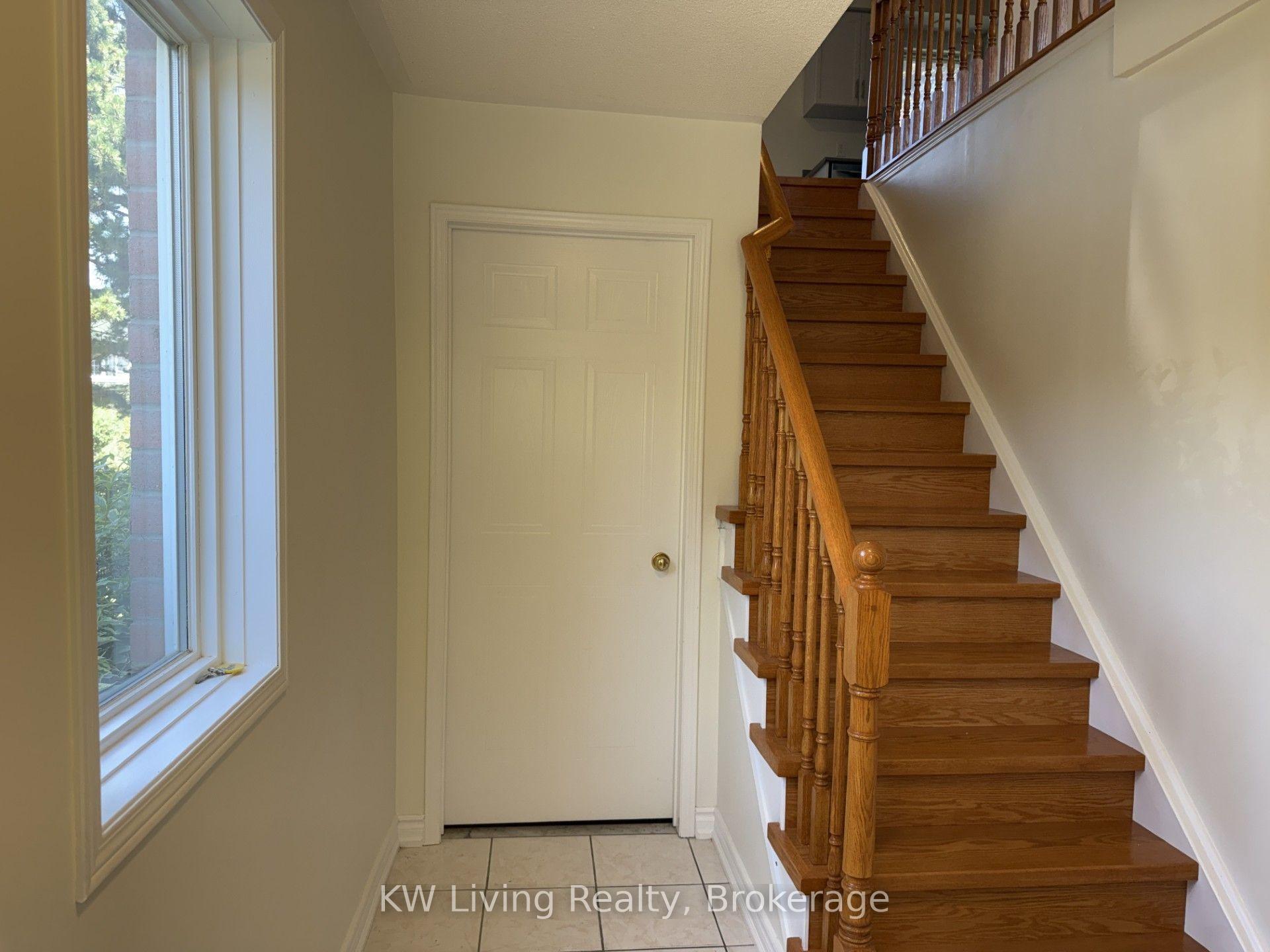 Photo 2 of Unit 86, 2945 Thomas Street, Mississauga, Central Erin Mills — HOMEH