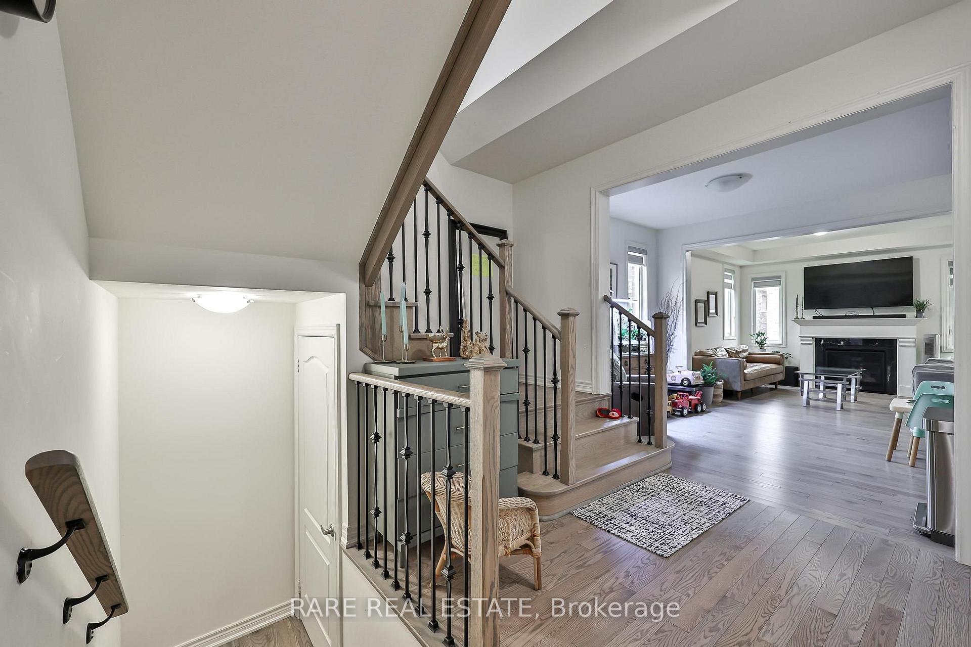 Photo 7 of 274 Skinner Road, Hamilton, Waterdown — HOMEH