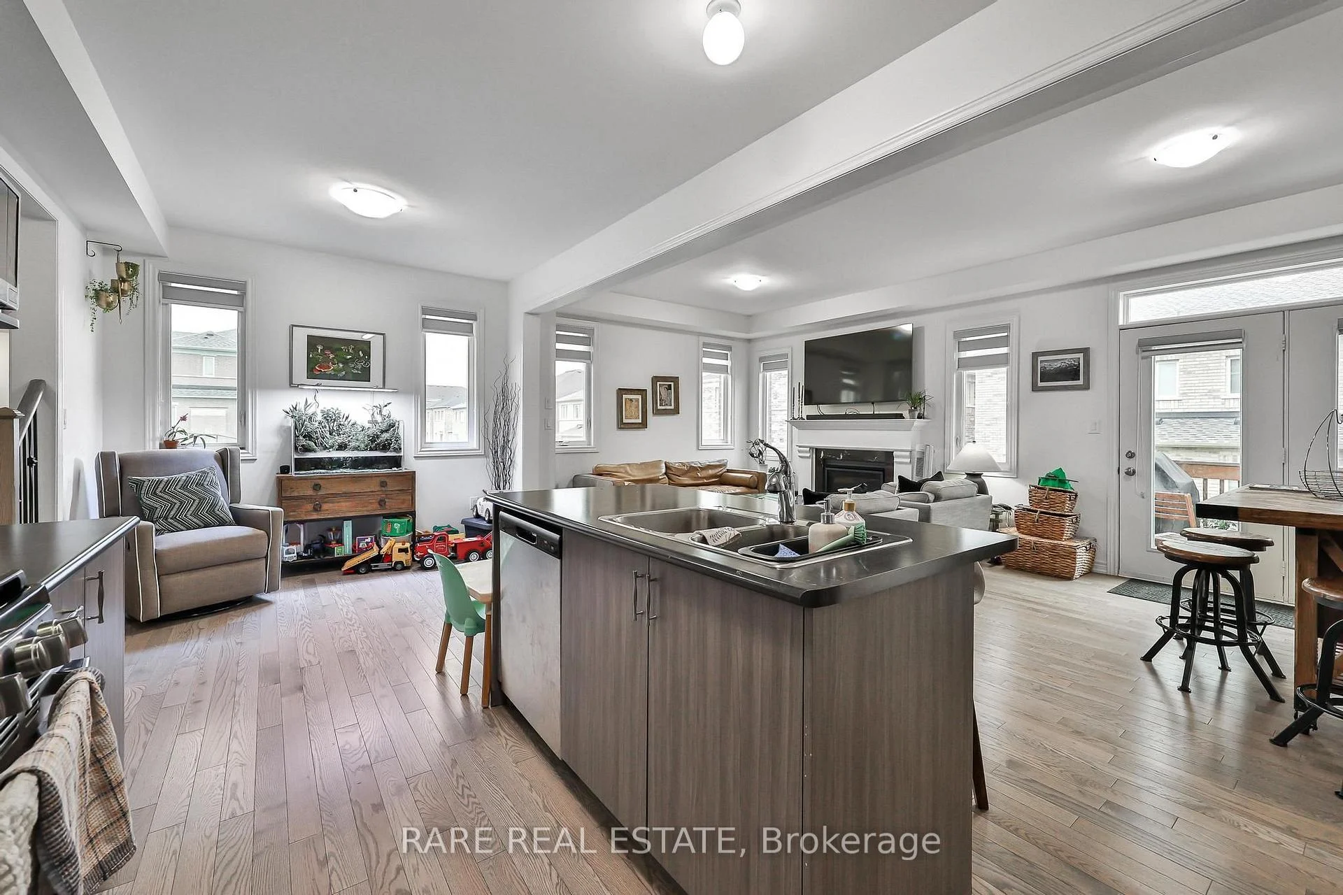 Photo 35 of 274 Skinner Road, Hamilton, Waterdown — HOMEH