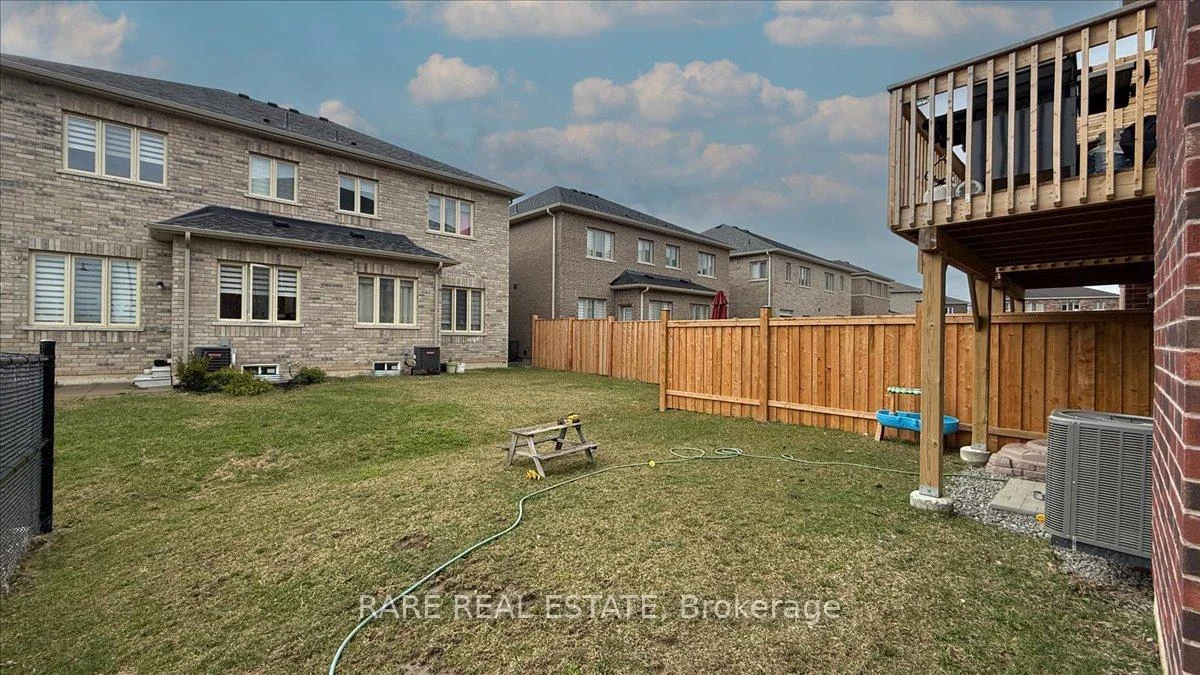 Photo 72 of 274 Skinner Road, Hamilton, Waterdown — HOMEH