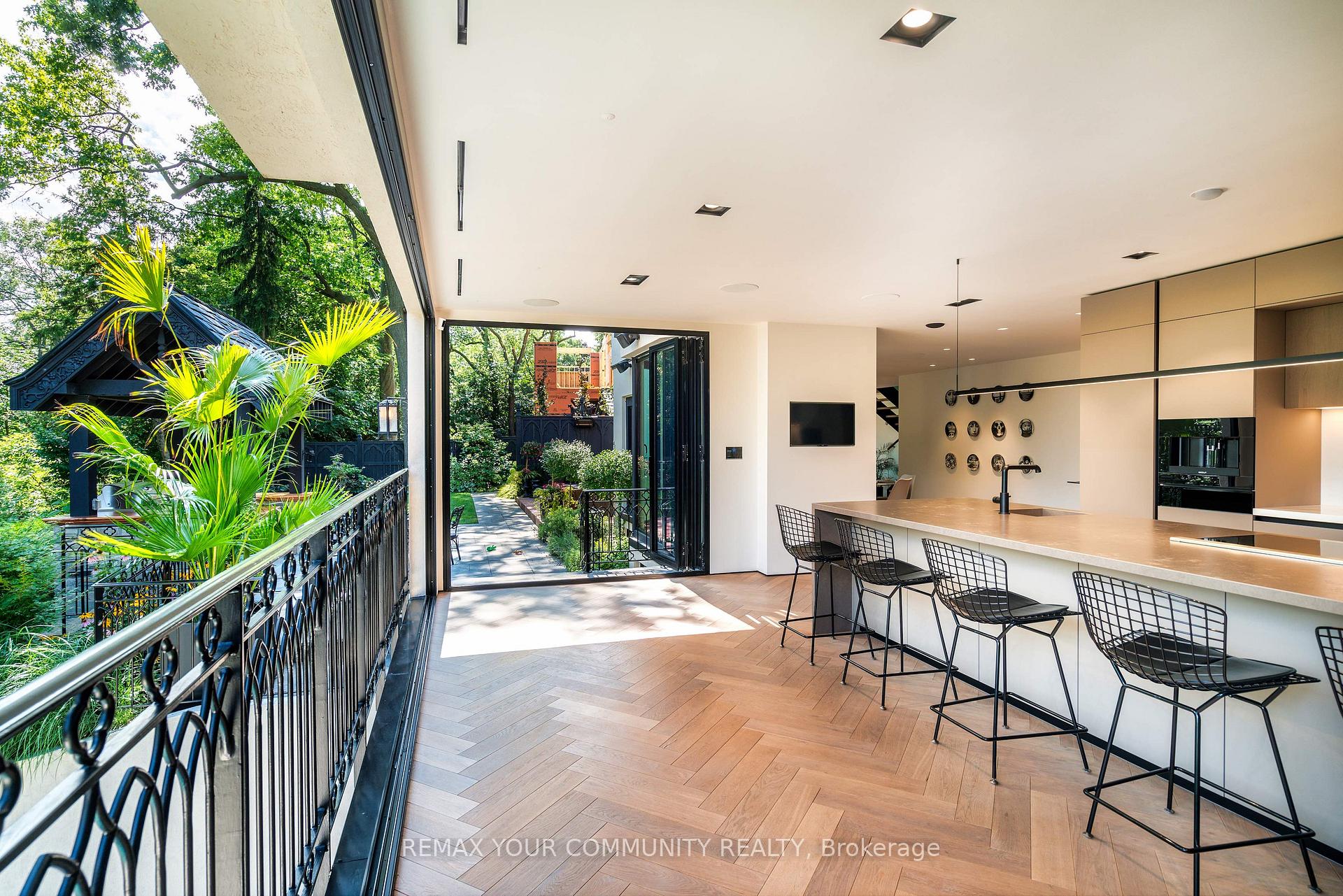 Photo 4 of 57 Baby Point Crescent S, Toronto, Lambton Baby Point — HOMEH