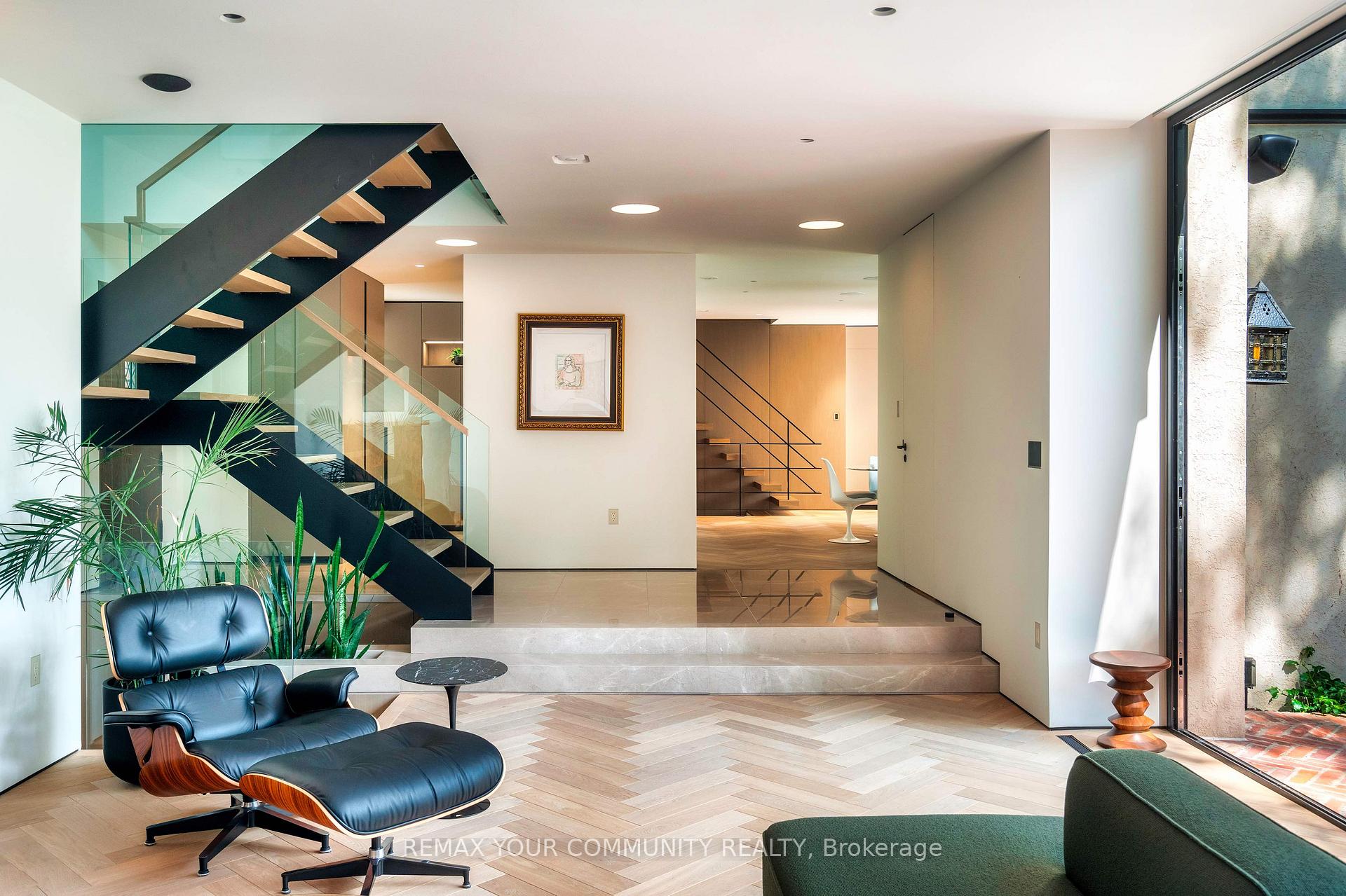Photo 13 of 57 Baby Point Crescent S, Toronto, Lambton Baby Point — HOMEH