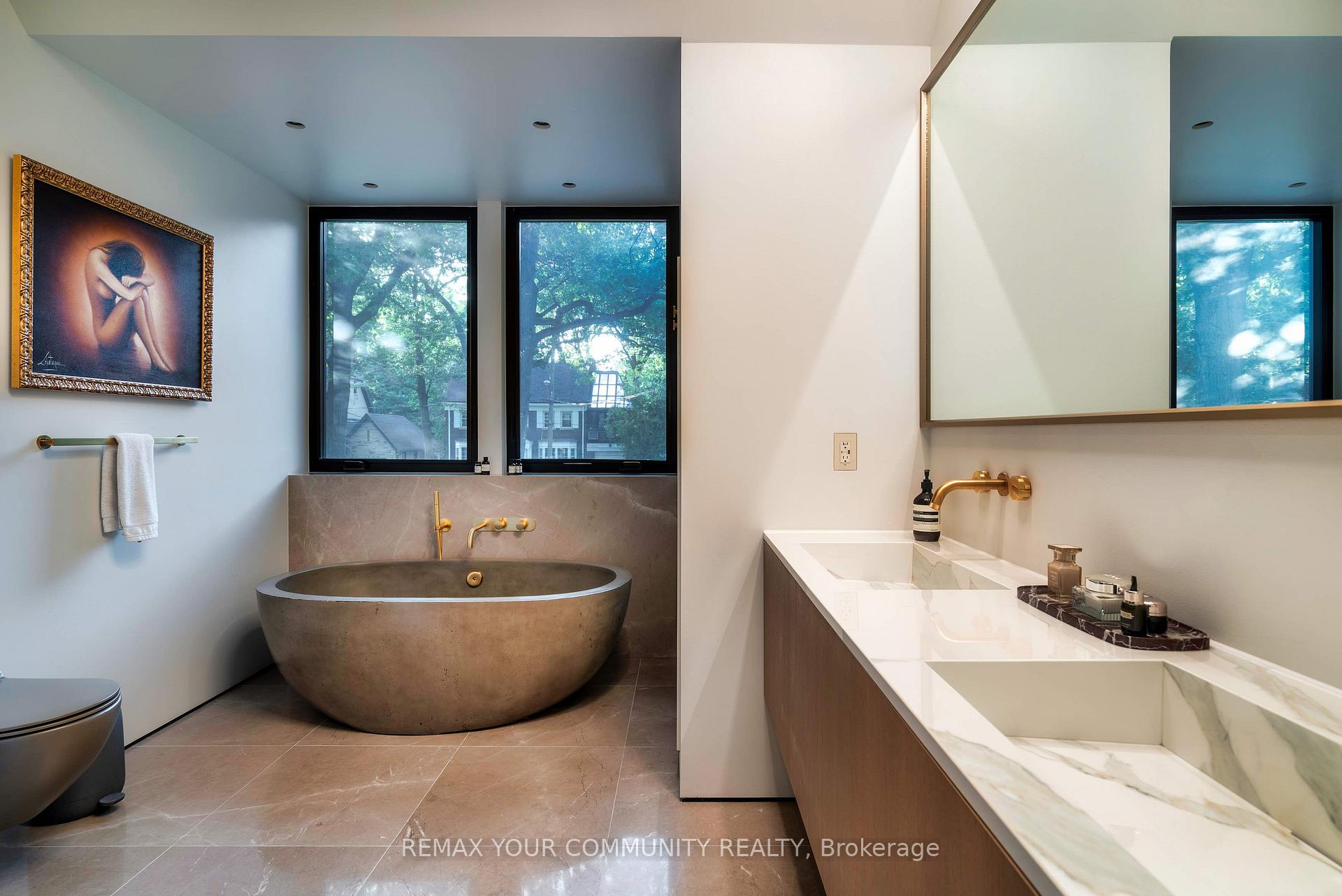 Photo 19 of 57 Baby Point Crescent S, Toronto, Lambton Baby Point — HOMEH