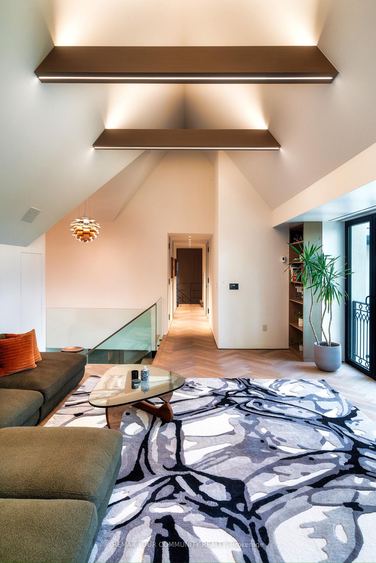 Photo 23 of 57 Baby Point Crescent S, Toronto, Lambton Baby Point — HOMEH