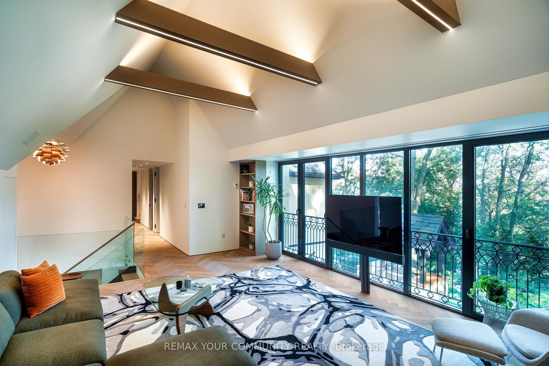 Photo 24 of 57 Baby Point Crescent S, Toronto, Lambton Baby Point — HOMEH