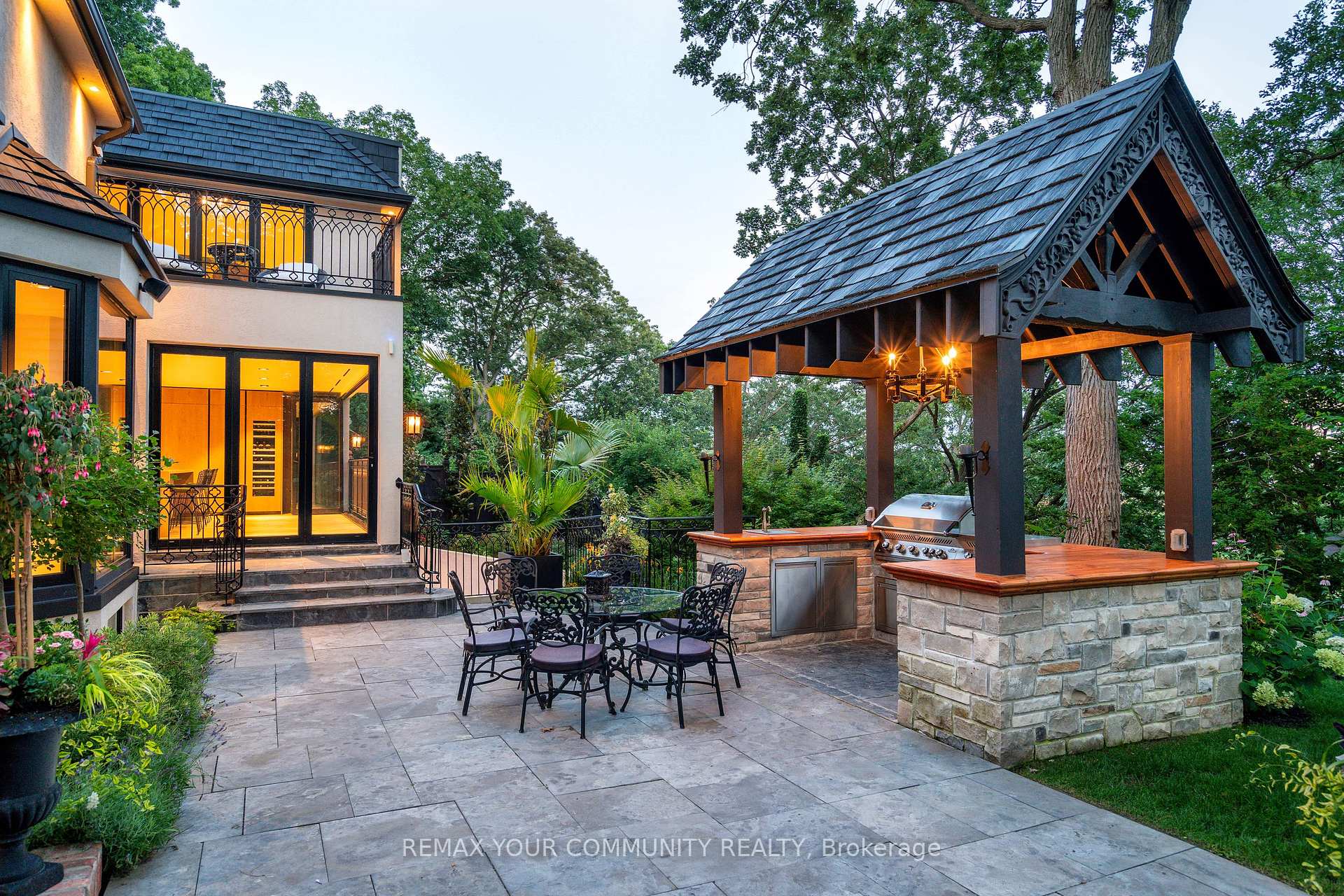 Photo 34 of 57 Baby Point Crescent S, Toronto, Lambton Baby Point — HOMEH