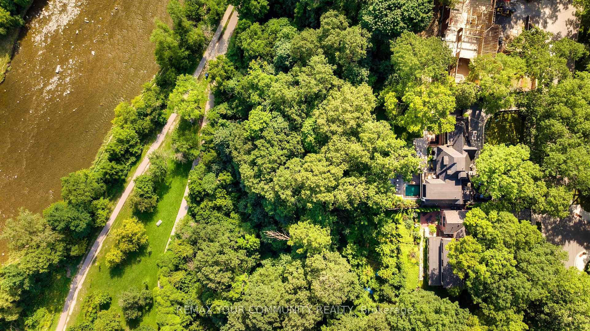 Photo 39 of 57 Baby Point Crescent S, Toronto, Lambton Baby Point — HOMEH