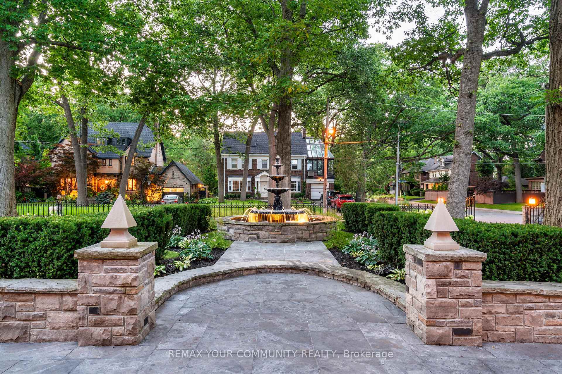 Photo 3 of 57 Baby Point Crescent S, Toronto, Lambton Baby Point — HOMEH