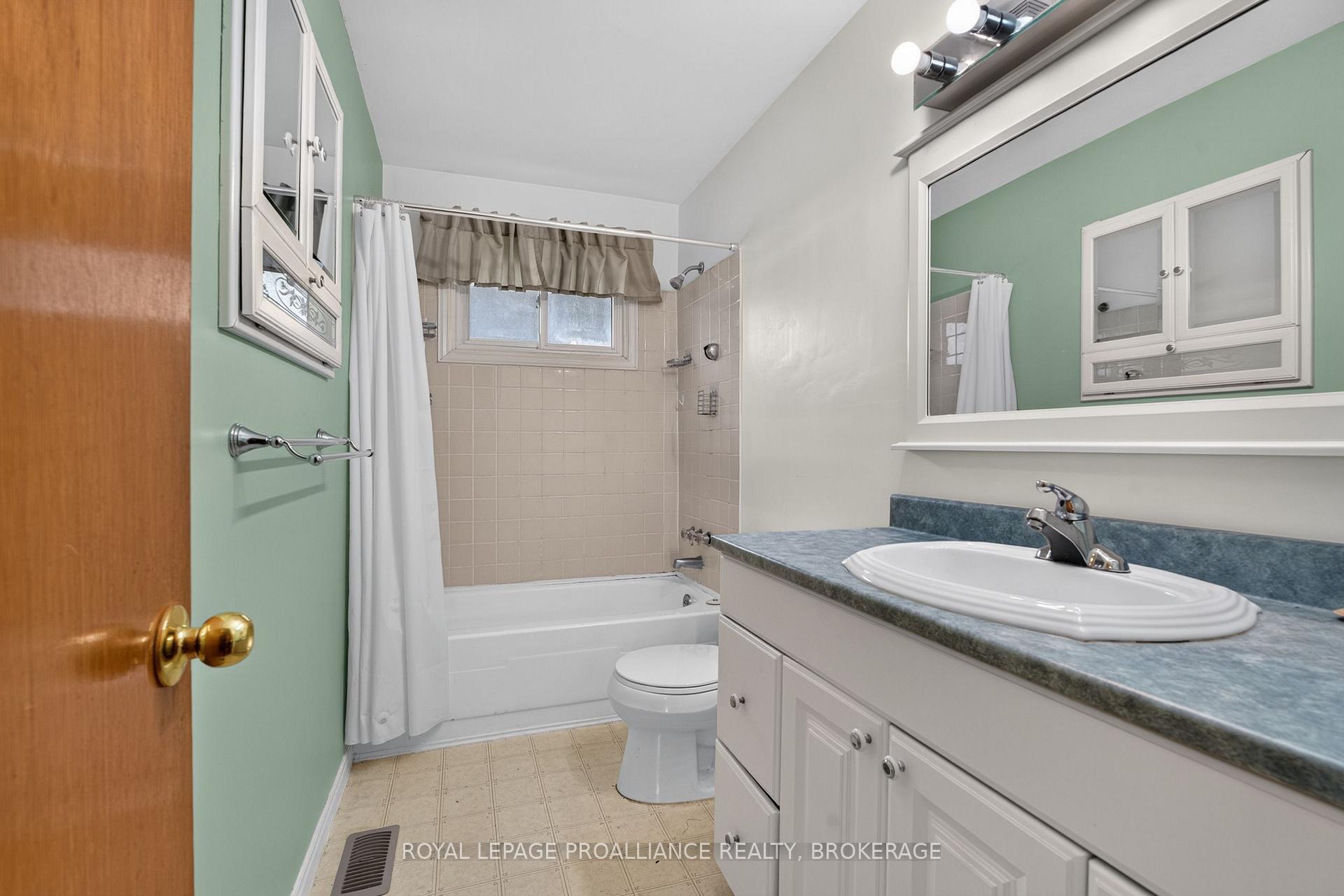 Photo 19 of 247 Chelsea Road, Kingston, City SouthWest — HOMEH